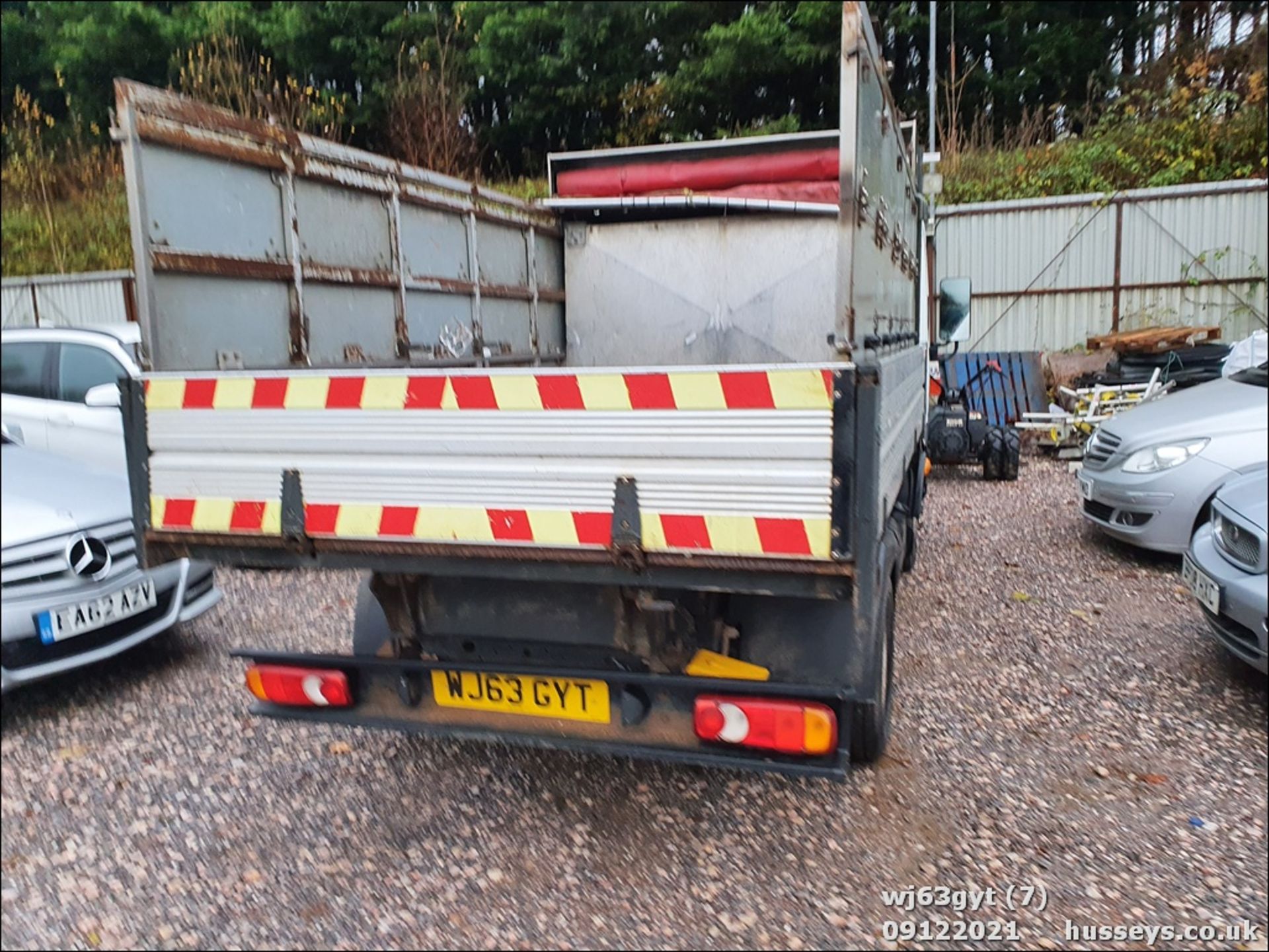 13/63 NISSAN CABSTAR 35.14 S/C SWB - 2488cc Tipper (White, 123k) - Image 8 of 17