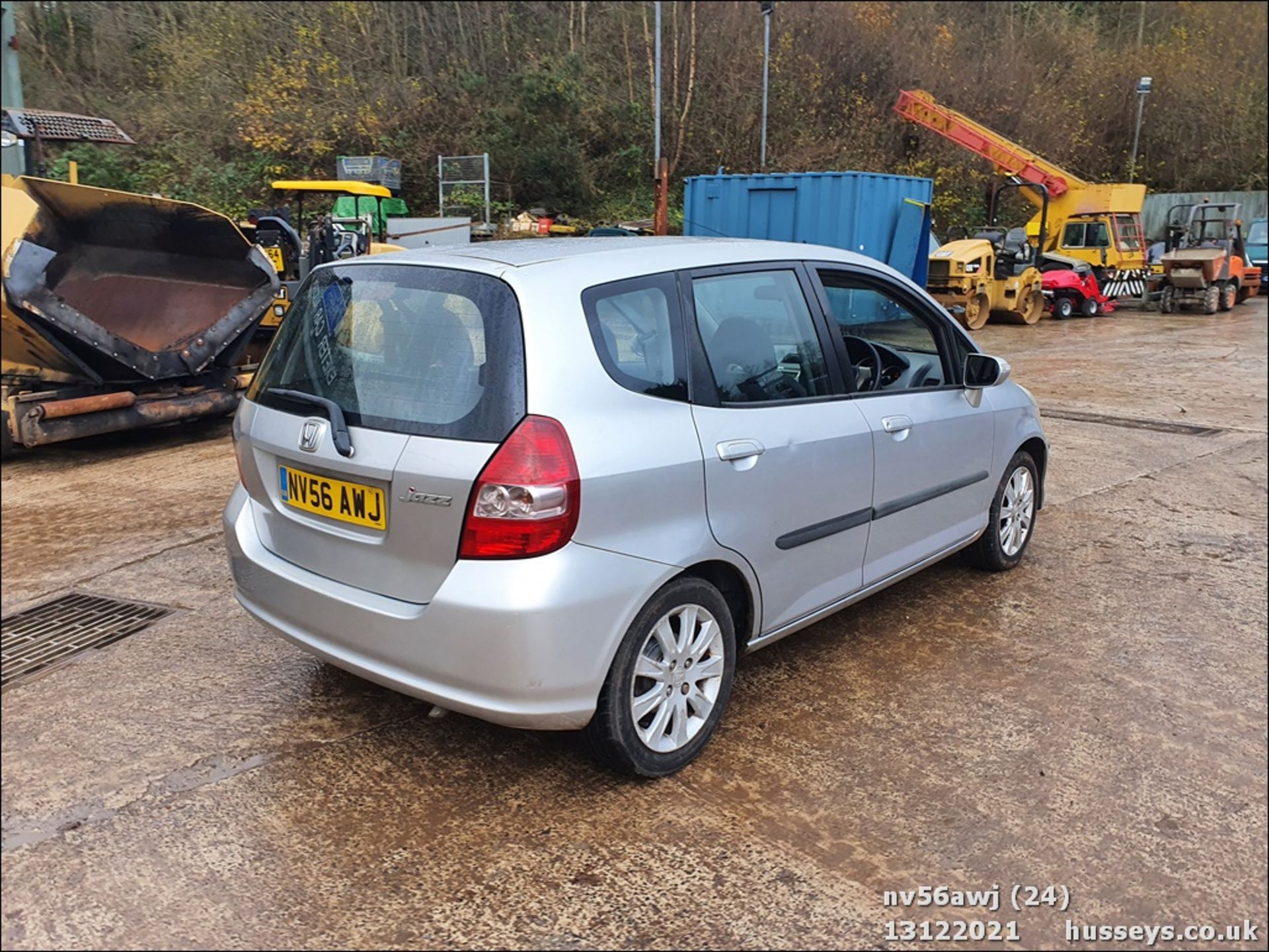 06/56 HONDA JAZZ SE - 1339cc 5dr Hatchback (Silver, 87k) - Image 25 of 44