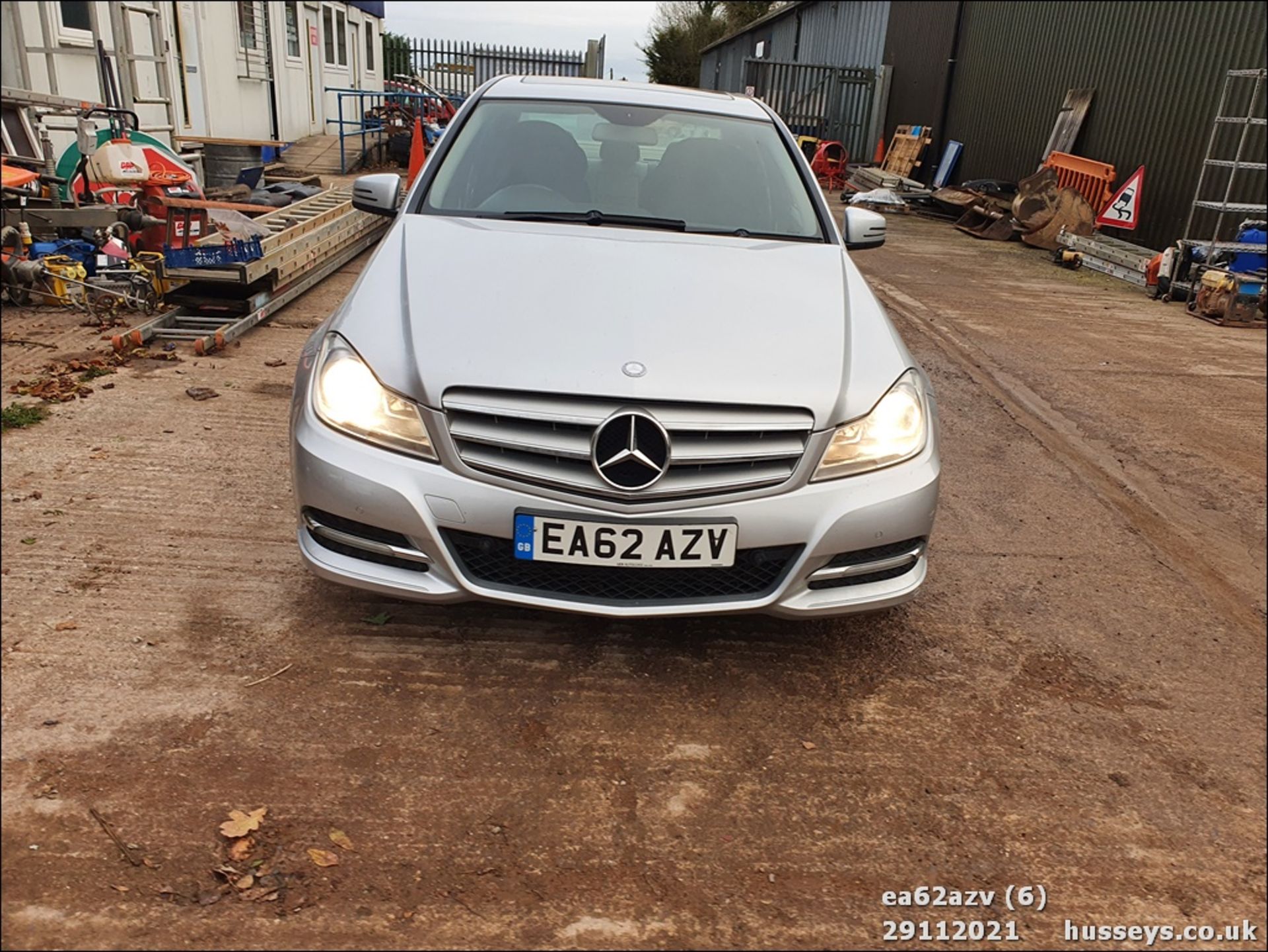 12/62 MERCEDES-BENZ C220 EXECUTIV SE CDI BLUE - 2143cc 4dr Saloon (Silver, 162k) - Image 6 of 24