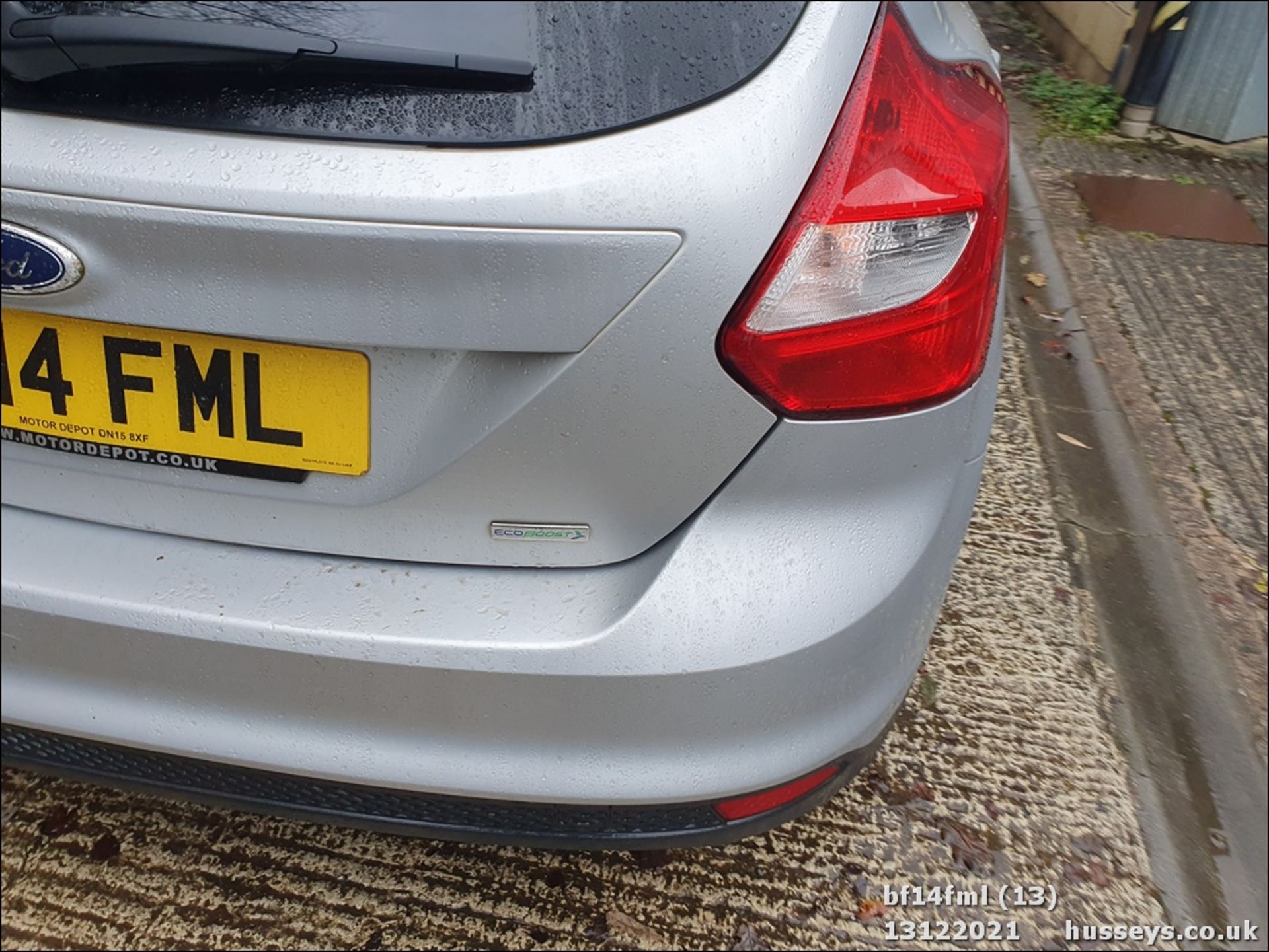 14/14 FORD FOCUS ZETEC TURBO - 998cc 5dr Hatchback (Silver, 83k) - Image 13 of 31