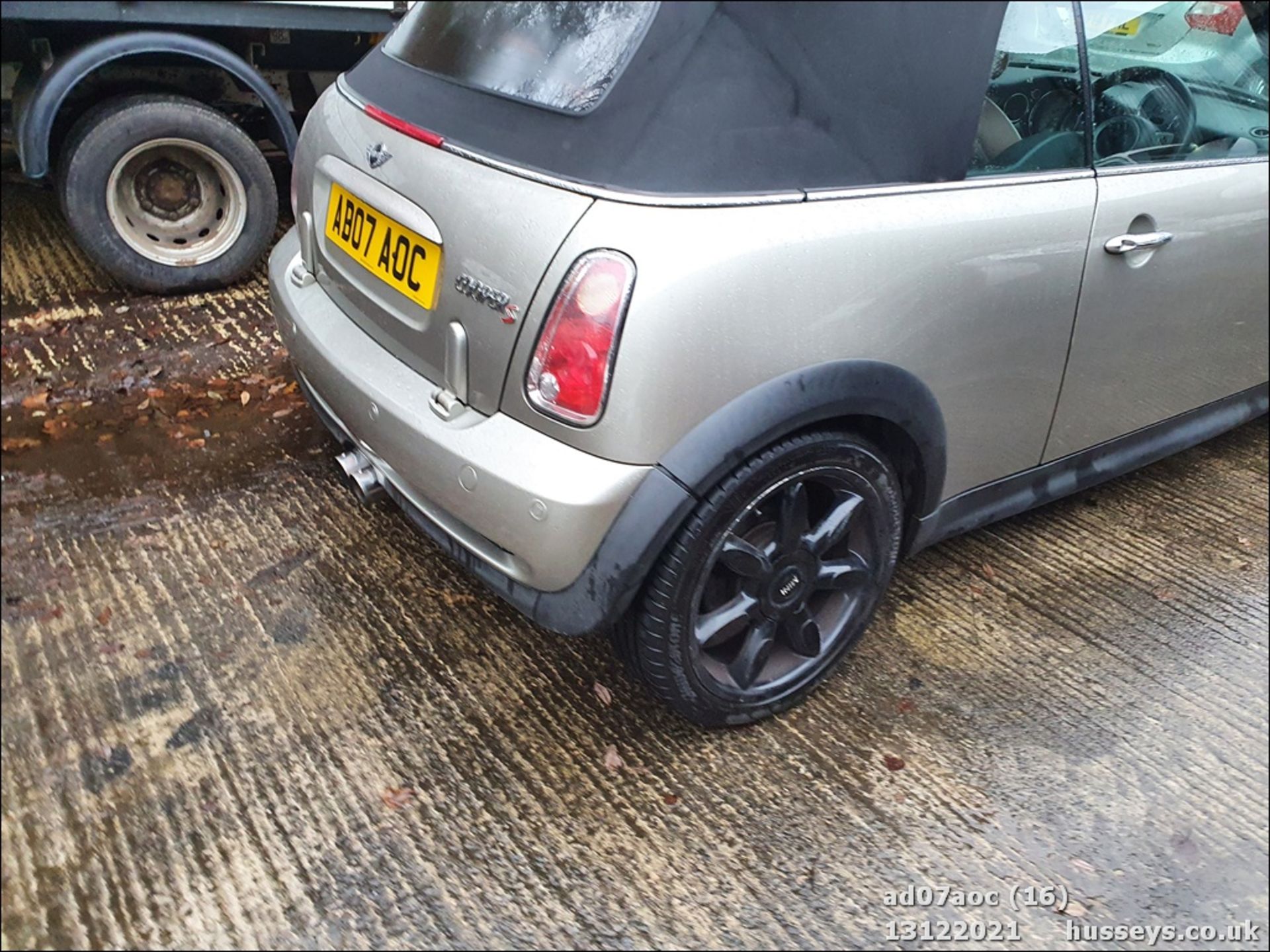 07/07 MINI COOPER S SIDEWALK - 1598cc 2dr Convertible (Silver) - Image 16 of 30