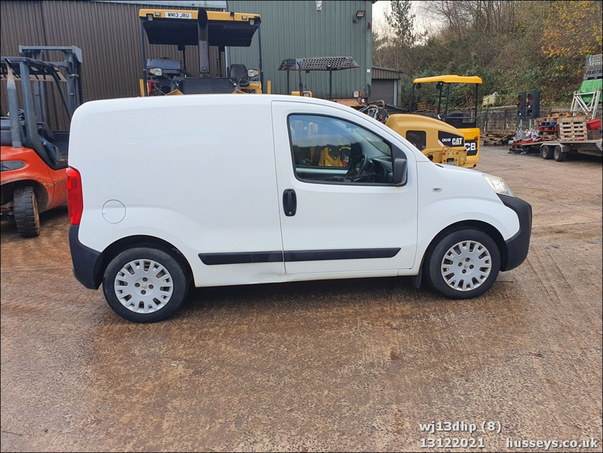 13/13 PEUGEOT BIPPER SE HDI S-A - 1248cc 5dr Van (White, 64k) - Image 9 of 29