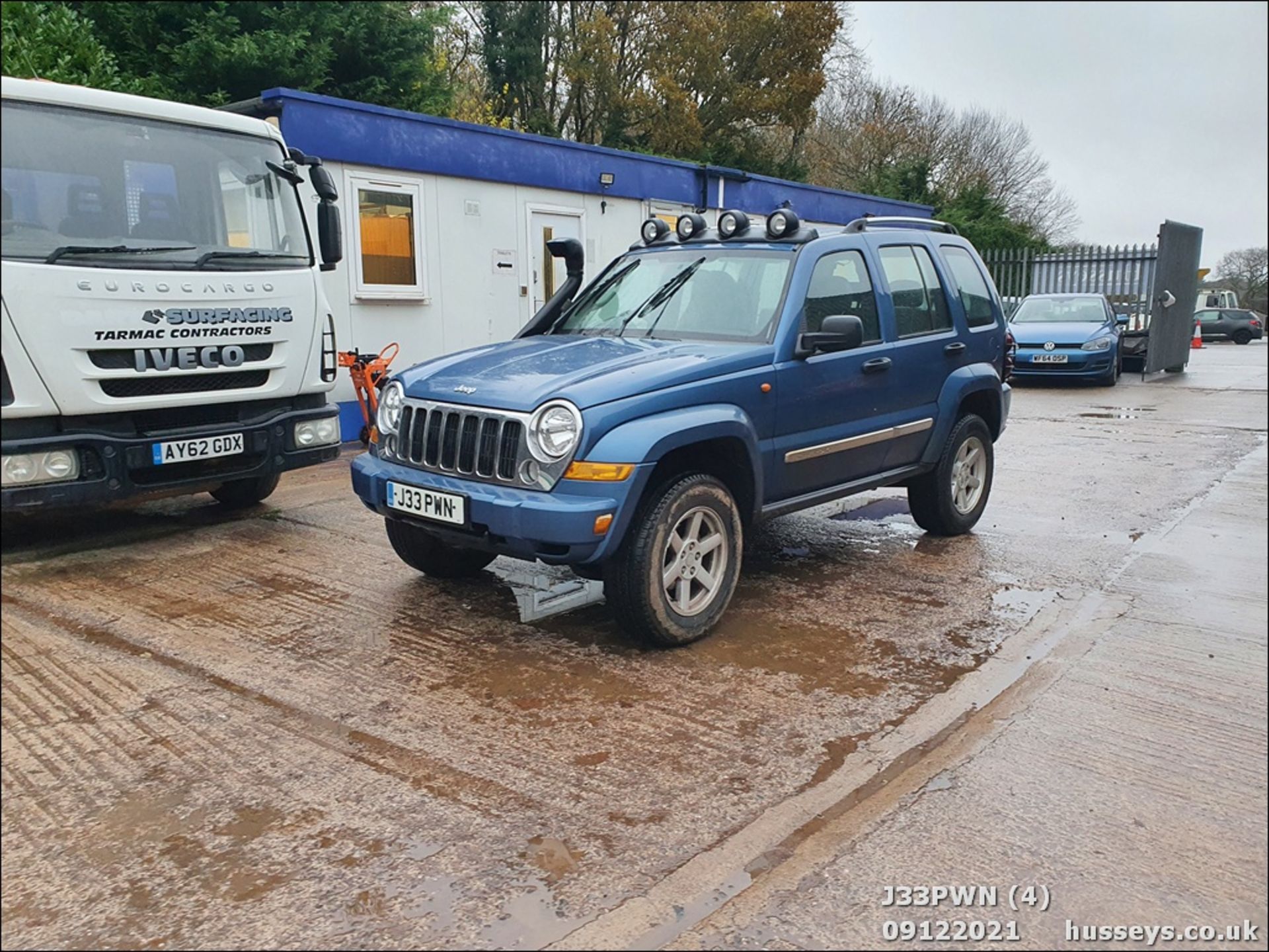 2005 JEEP CHEROKEE LIMITED CRD A - 2766cc 5dr Estate (Blue, 174k) - Image 4 of 28