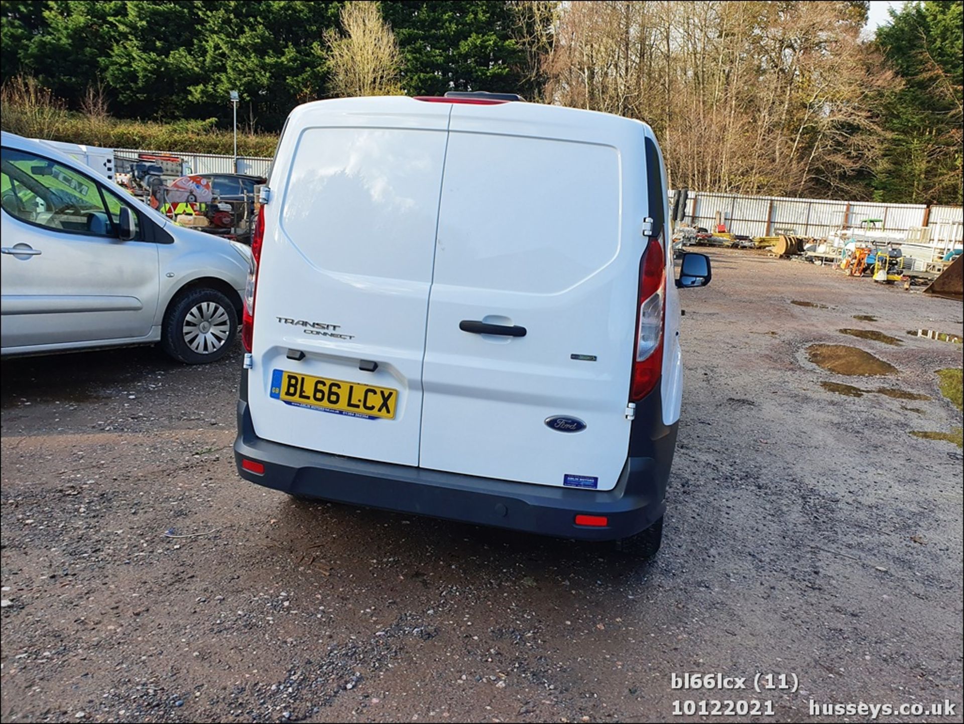 17/66 FORD TRANSIT CONNECT 200 TRND - 998cc 5dr Van (White, 128k) - Image 11 of 24