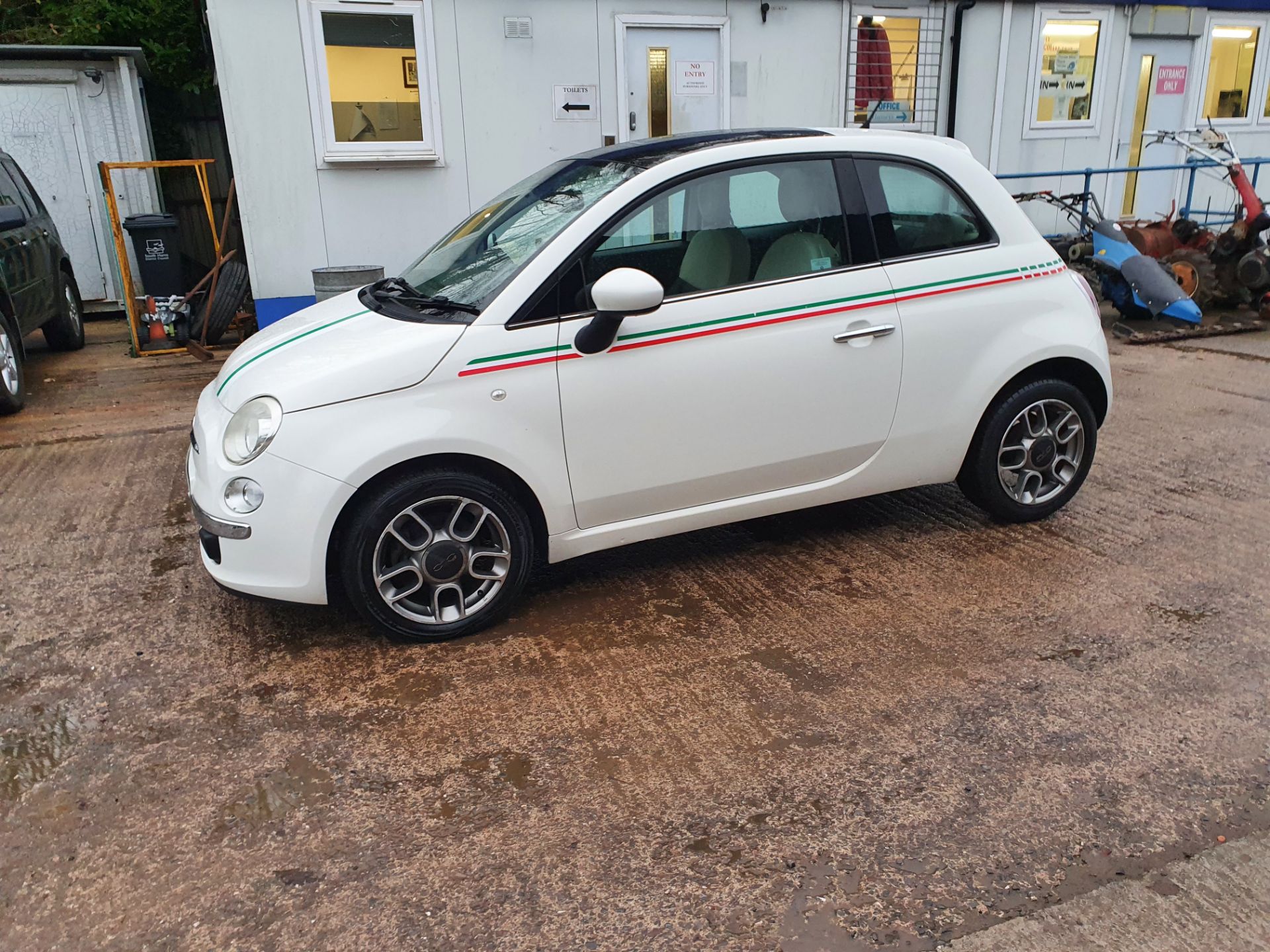 11/61 FIAT 500 LOUNGE - 875cc 3dr Hatchback (White, 41k) - Image 11 of 31