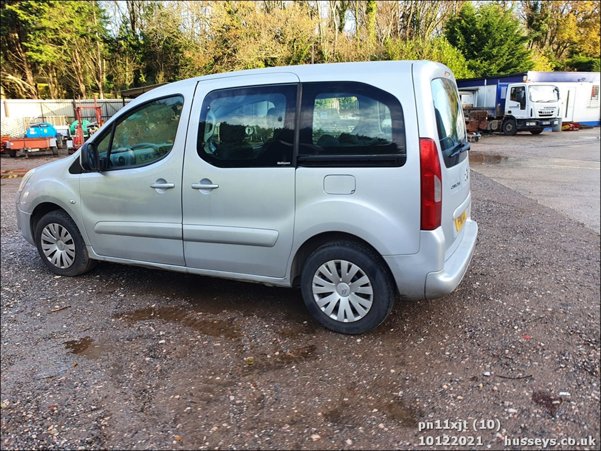 11/11 CITROEN BERLINGO MSPACE VTR HDI74 - 1560cc 5dr MPV (Silver) - Image 10 of 31