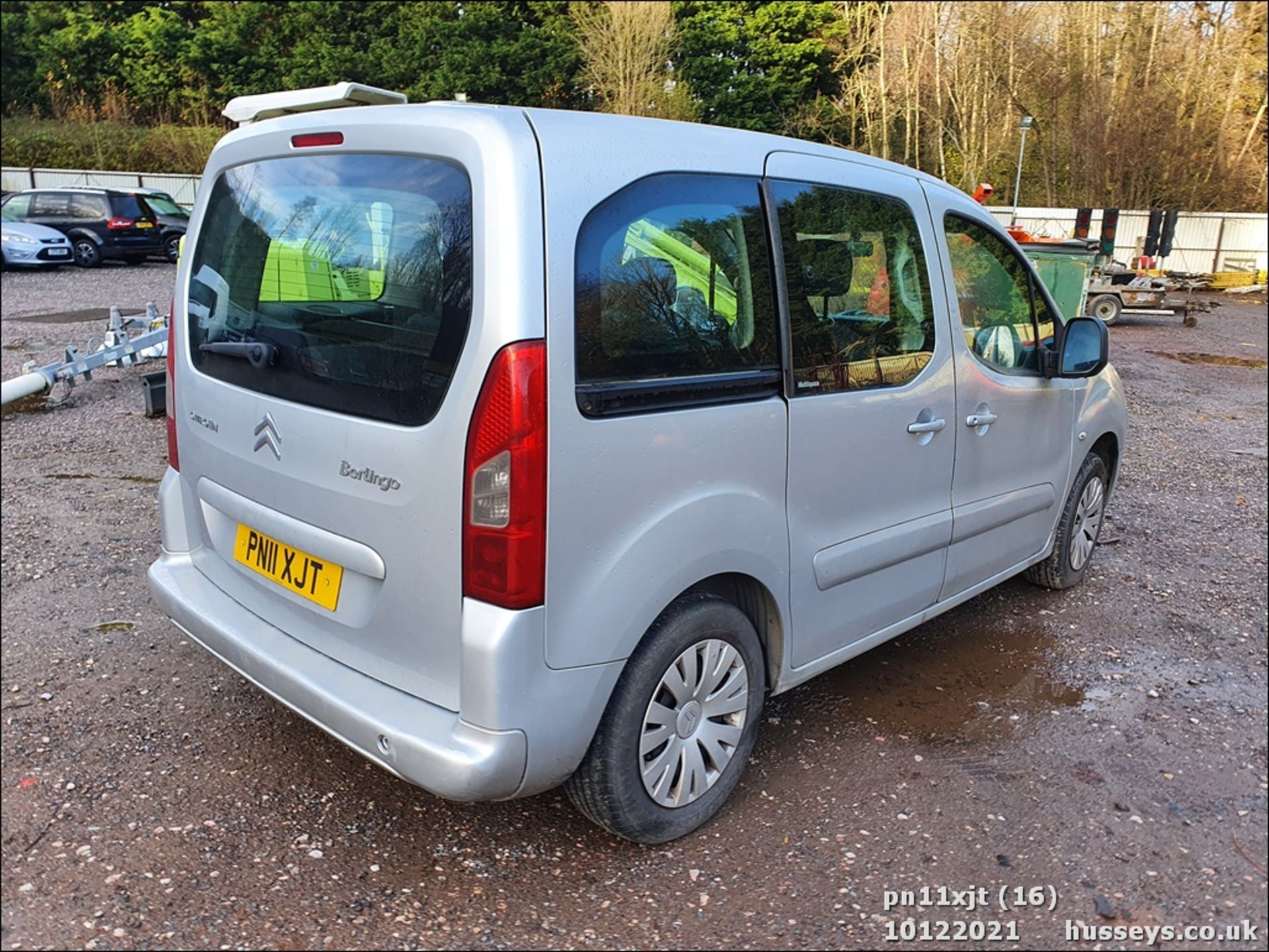 11/11 CITROEN BERLINGO MSPACE VTR HDI74 - 1560cc 5dr MPV (Silver) - Image 16 of 31