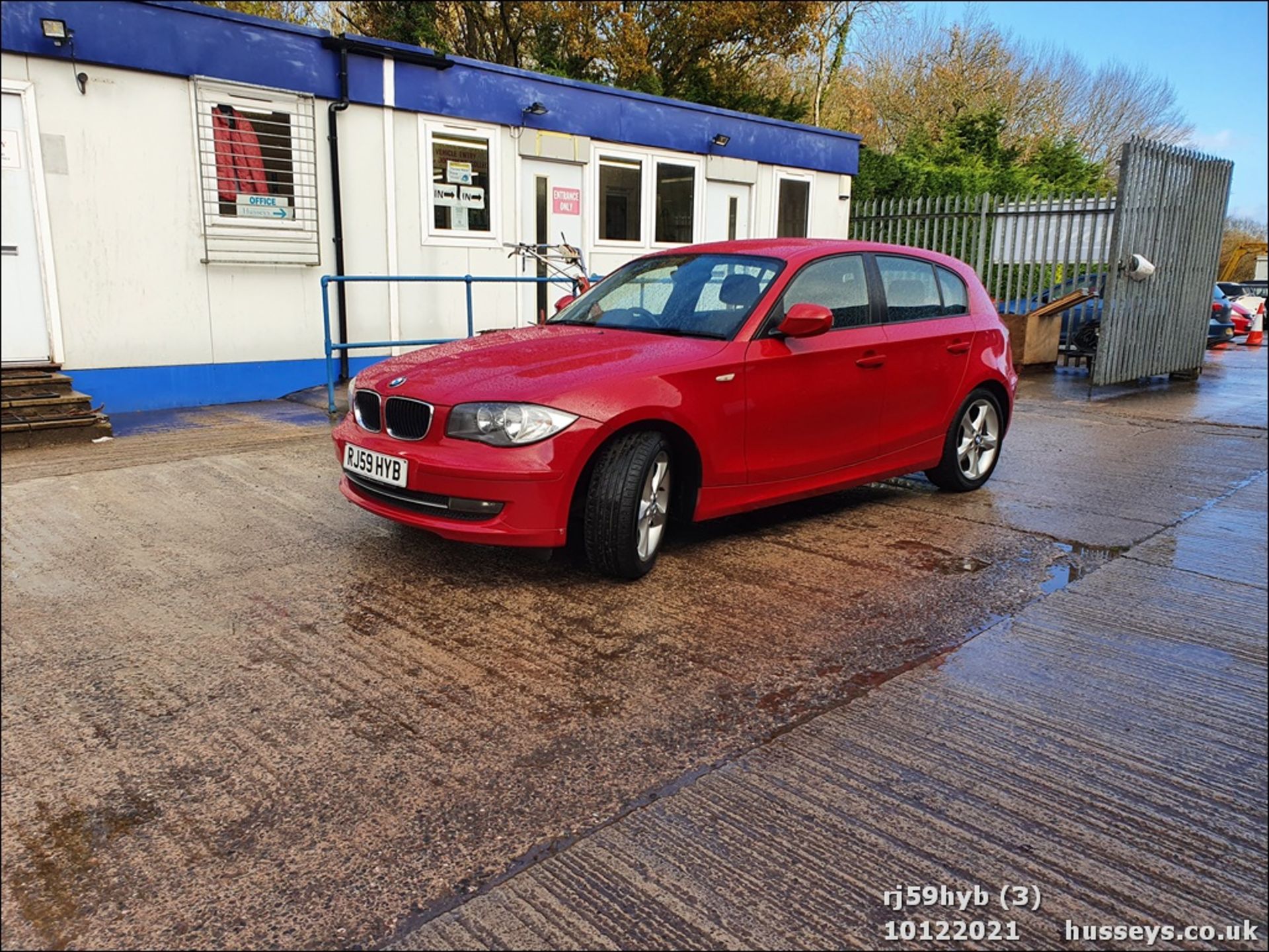 10/59 BMW 118D SPORT - 1995cc 5dr Hatchback (Red) - Image 3 of 39