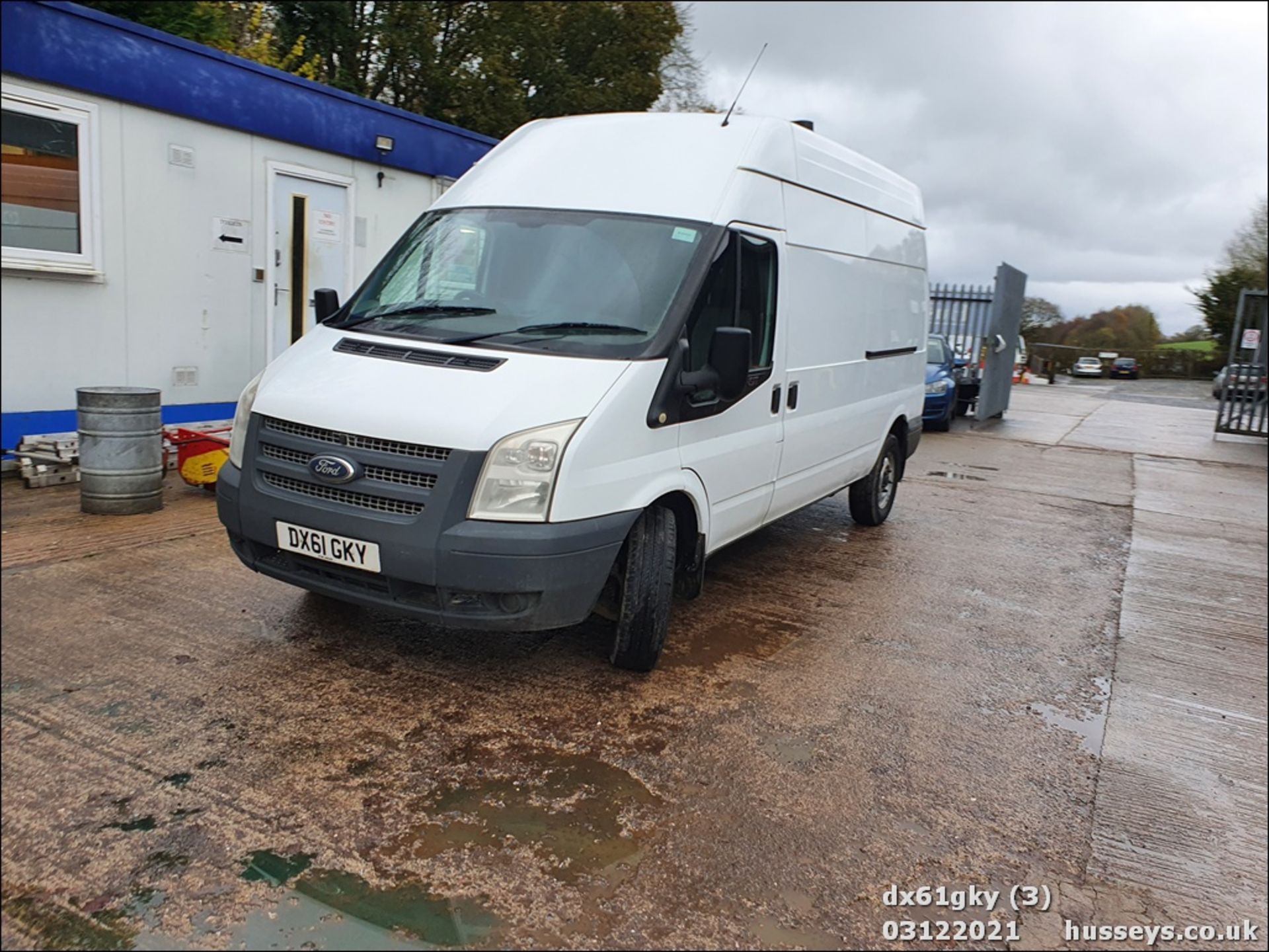 12/61 FORD TRANSIT 125 T350 RWD - 2198cc 2dr Van (White, 189k) - Image 3 of 20