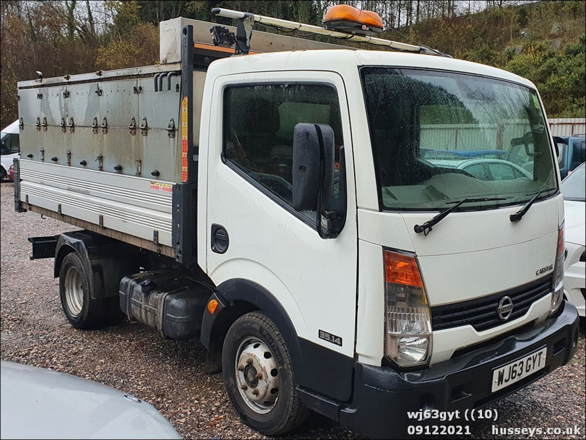 13/63 NISSAN CABSTAR 35.14 S/C SWB - 2488cc Tipper (White, 123k)