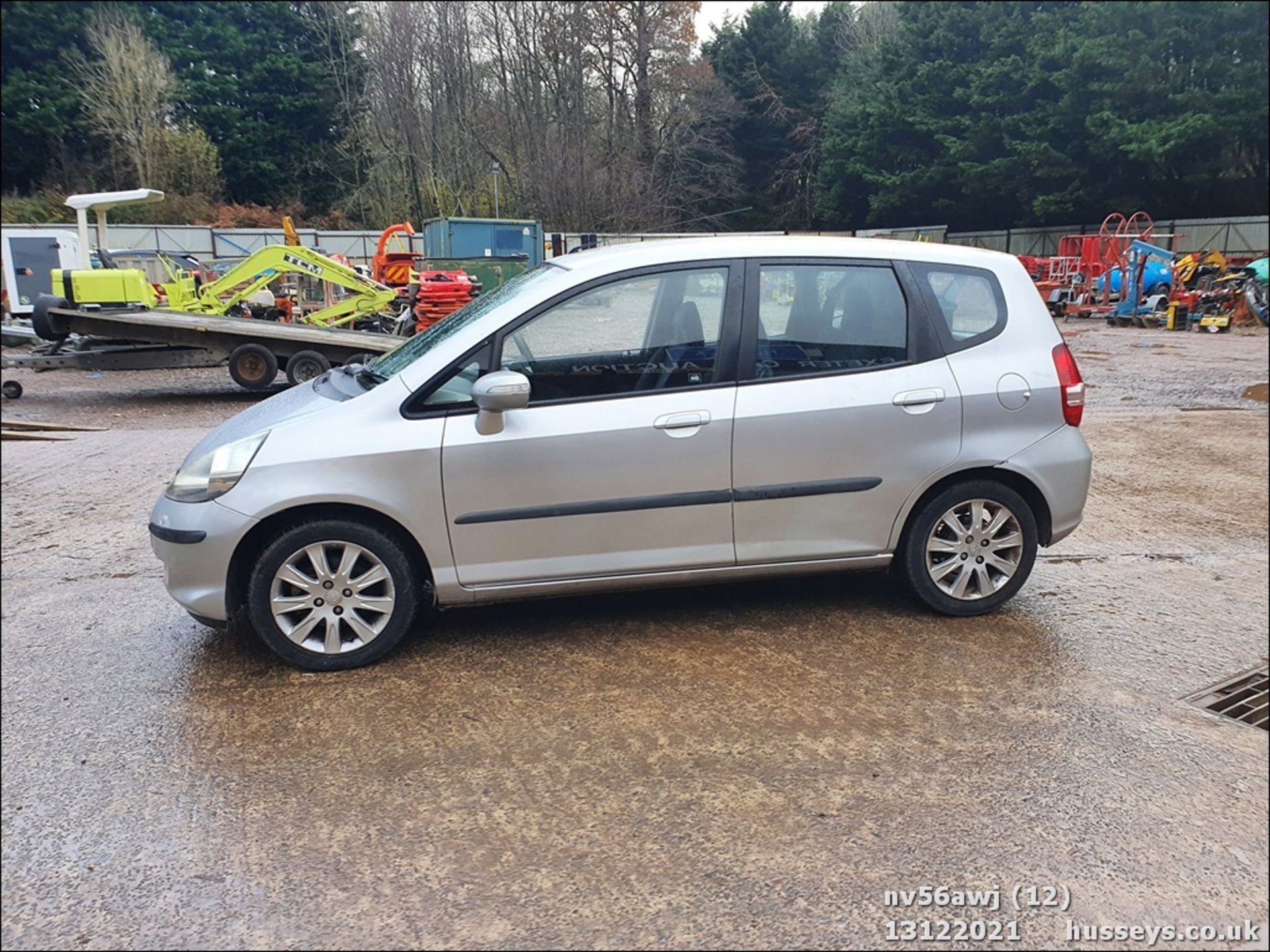 06/56 HONDA JAZZ SE - 1339cc 5dr Hatchback (Silver, 87k) - Image 13 of 44