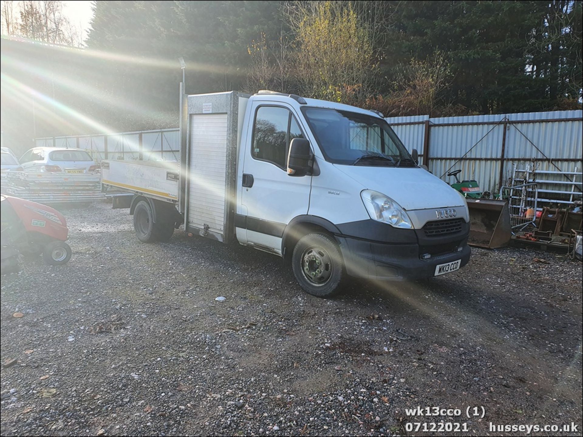 13/13 IVECO DAILY 50C15 - 2998cc 3dr Tipper (White, 142k) - Image 2 of 21