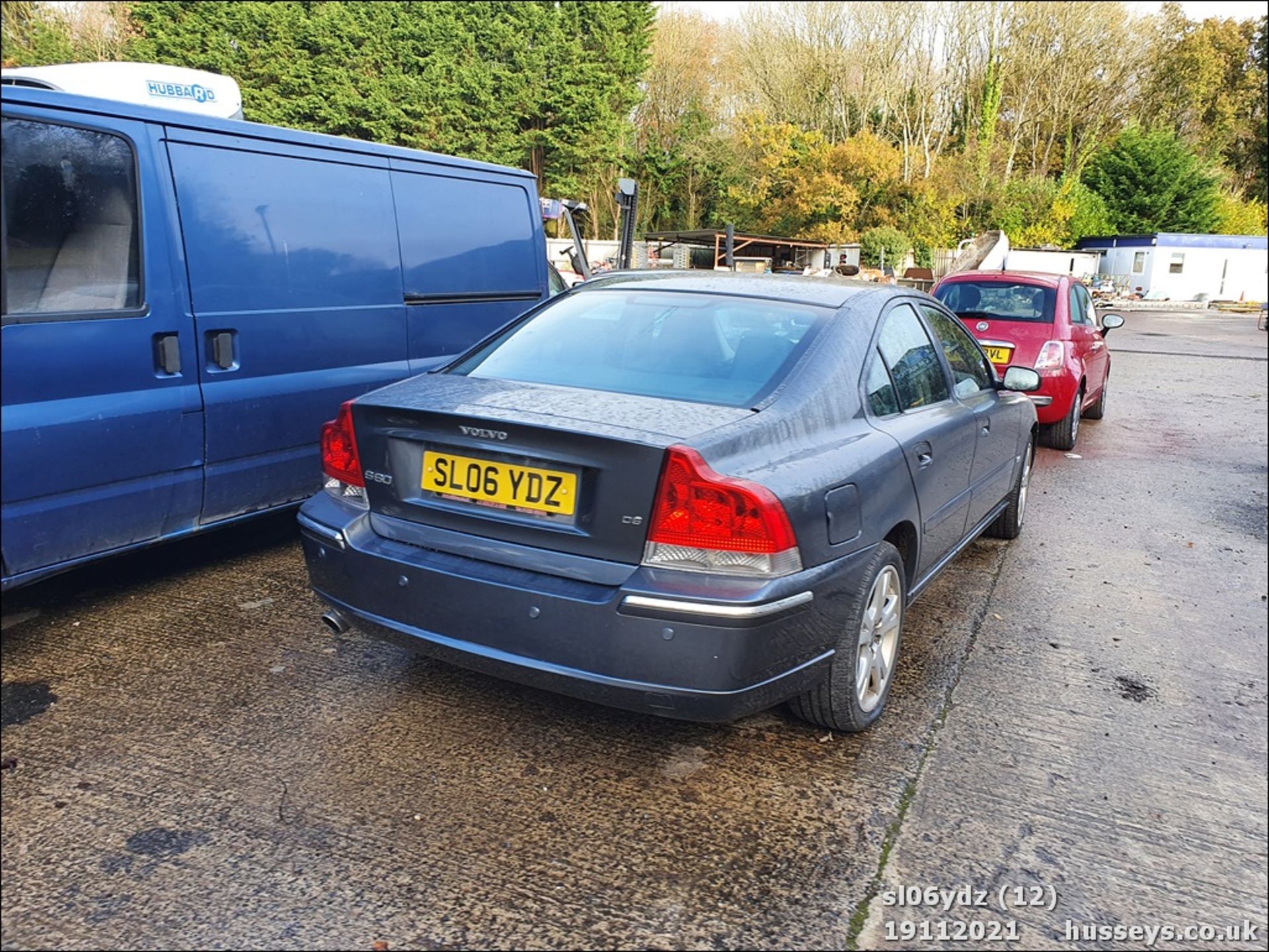 06/06 VOLVO S60 SE D 185 E4 - 2401cc 4dr Saloon (Grey) - Image 12 of 31