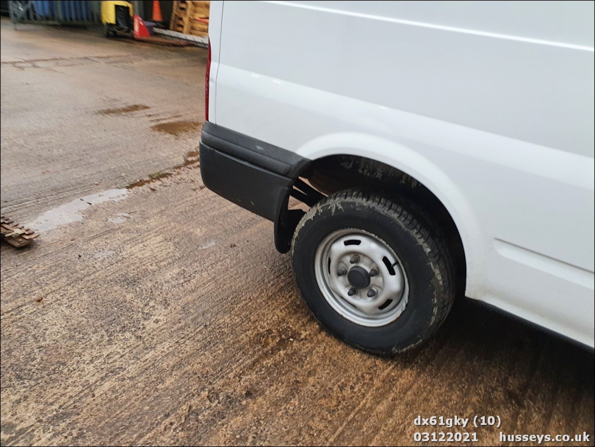 12/61 FORD TRANSIT 125 T350 RWD - 2198cc 2dr Van (White, 189k) - Image 10 of 20