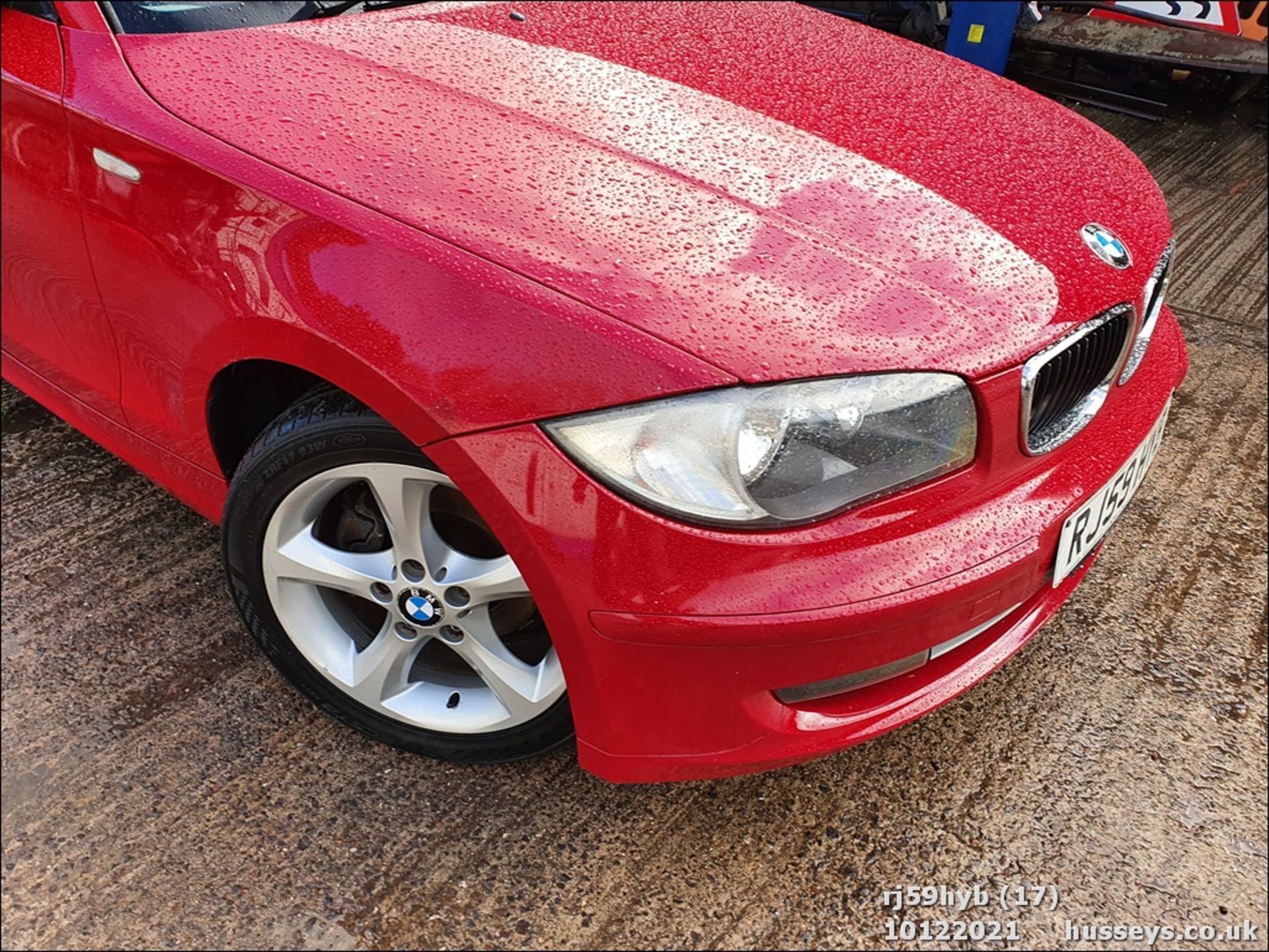 10/59 BMW 118D SPORT - 1995cc 5dr Hatchback (Red) - Image 17 of 39