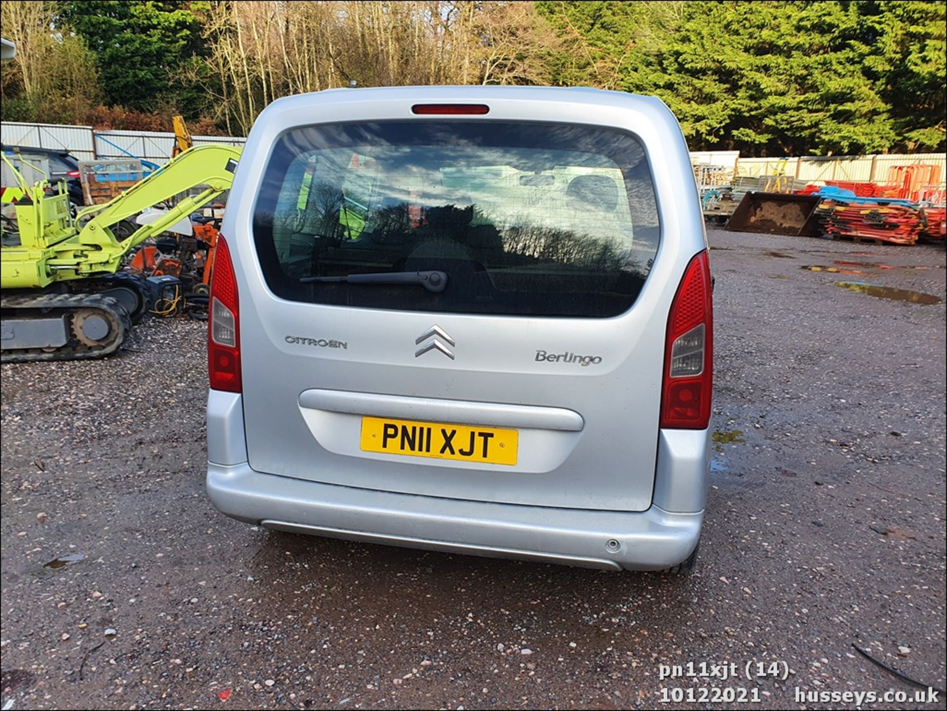 11/11 CITROEN BERLINGO MSPACE VTR HDI74 - 1560cc 5dr MPV (Silver) - Image 14 of 31