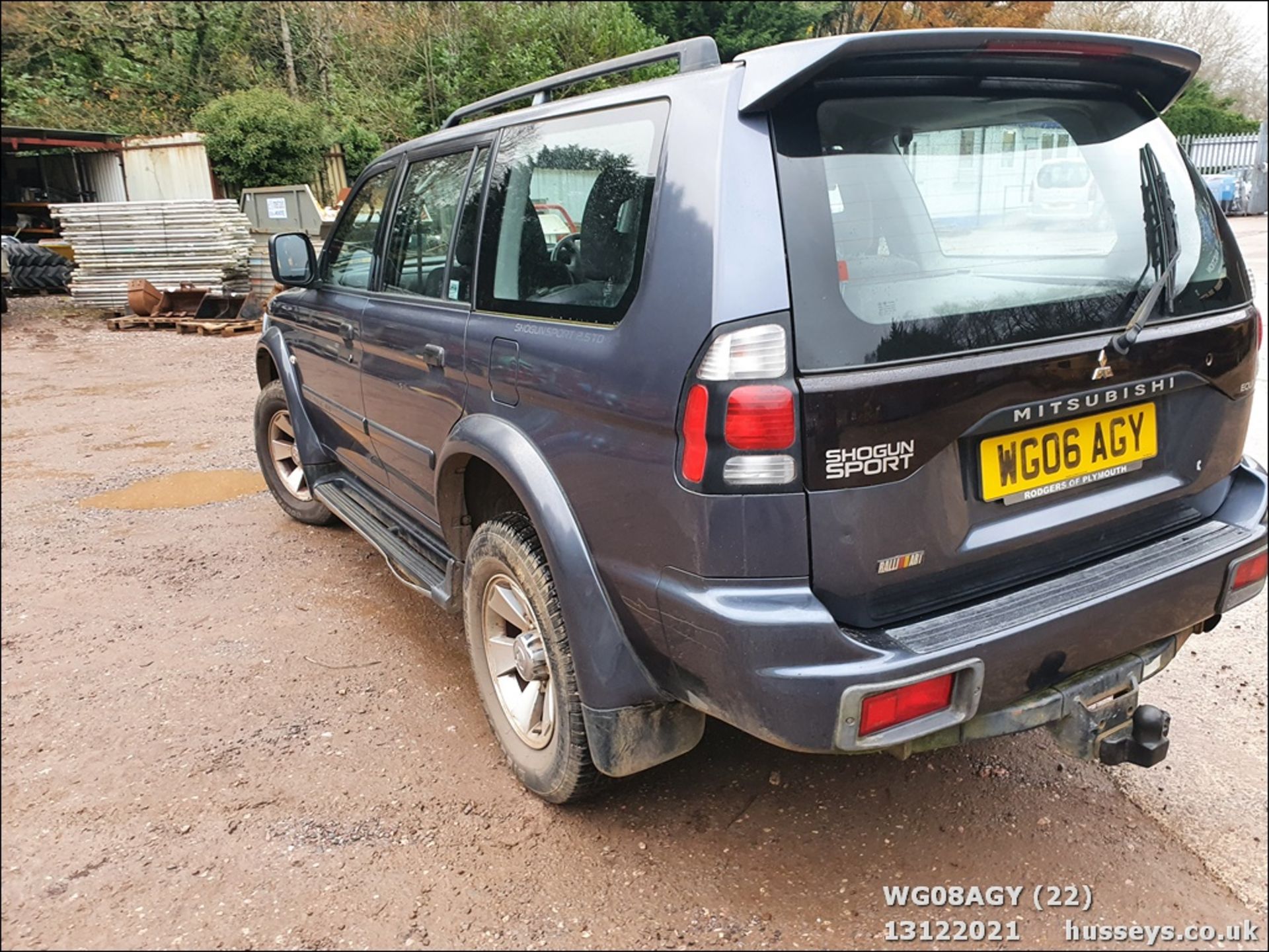 06/06 MITSUBISHI SHOGUN SPORT EQUIPPE TD - 2477cc 5dr Estate (Grey, 104k) - Image 23 of 29