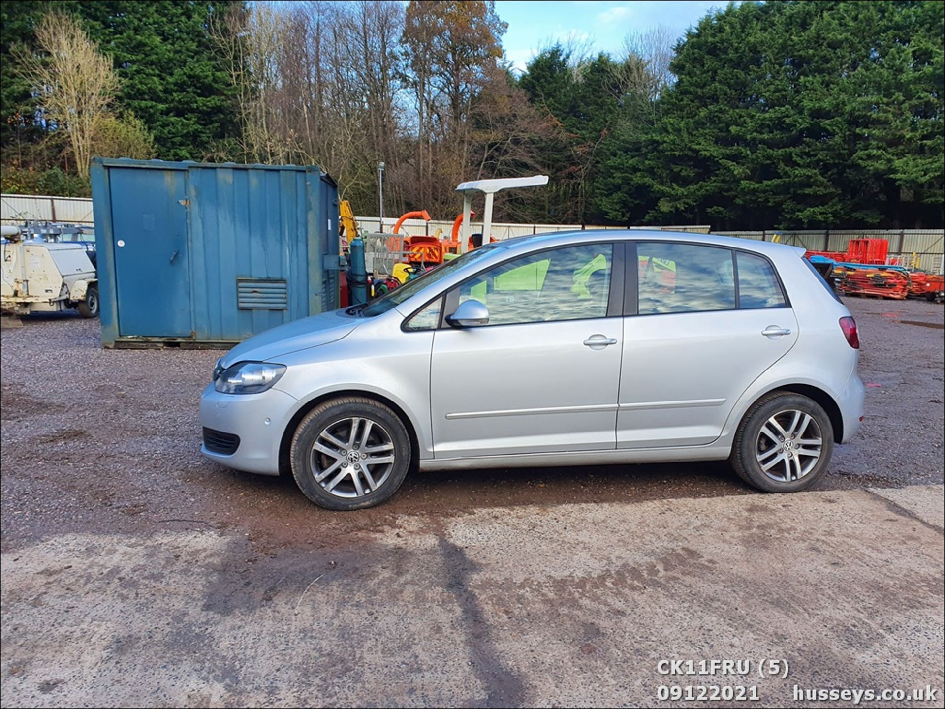 11/11 VOLKSWAGEN GOLF PLUS SE TDI - 1598cc 5dr Hatchback (Silver, 57k) - Image 6 of 32