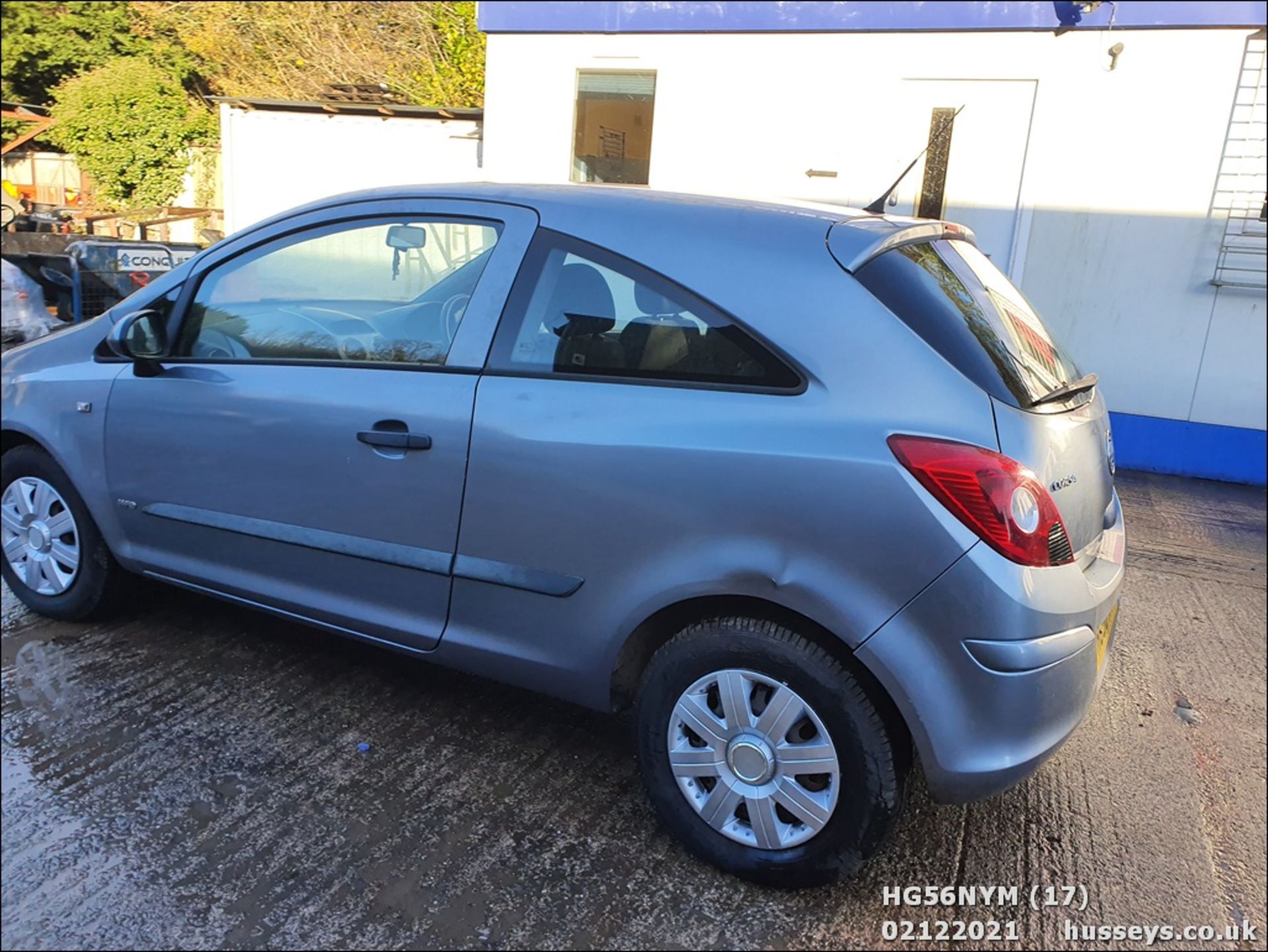 06/56 VAUXHALL CORSA LIFE - 998cc 3dr Hatchback (Silver, 65k) - Image 16 of 30