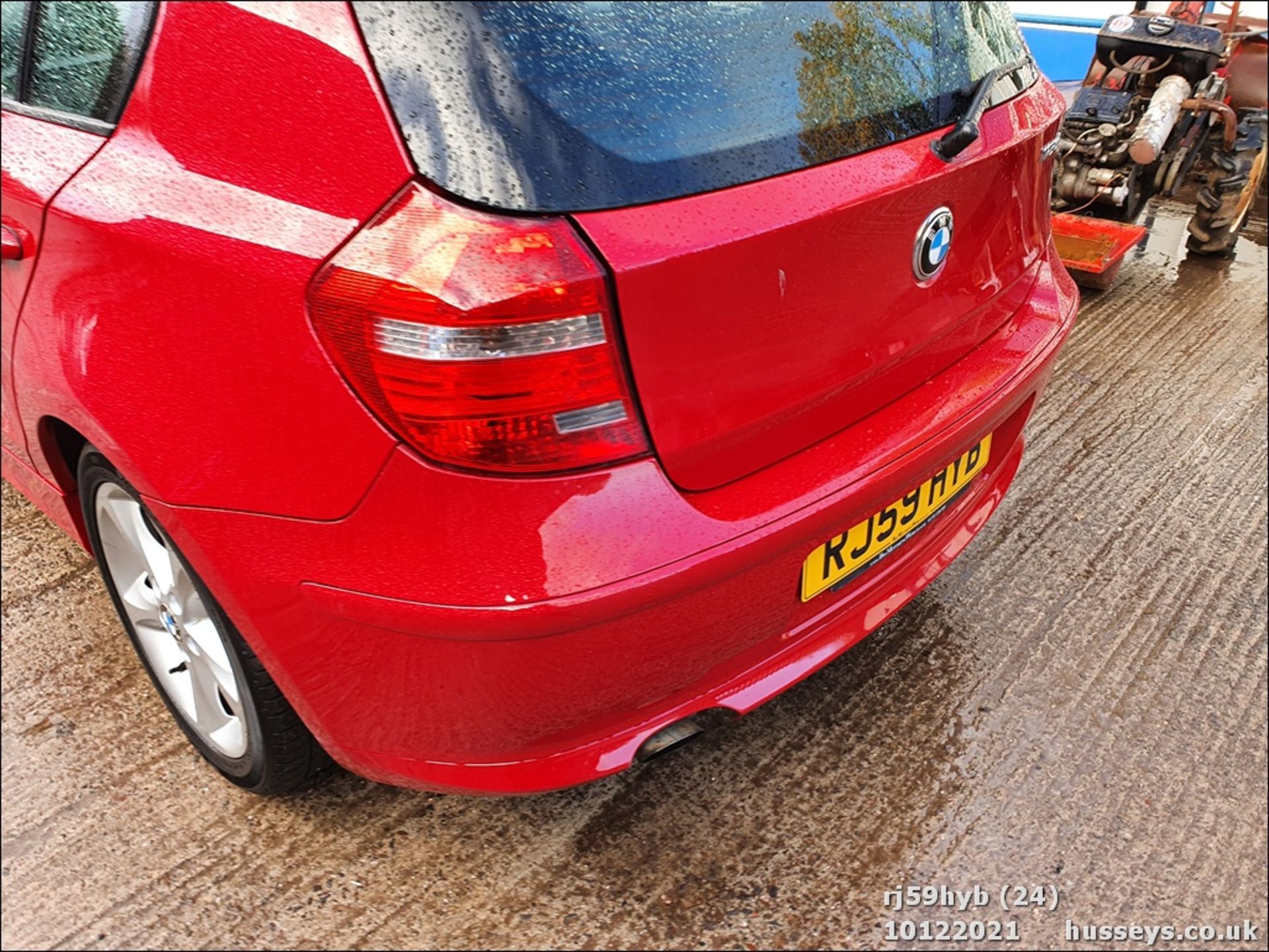 10/59 BMW 118D SPORT - 1995cc 5dr Hatchback (Red) - Image 25 of 39