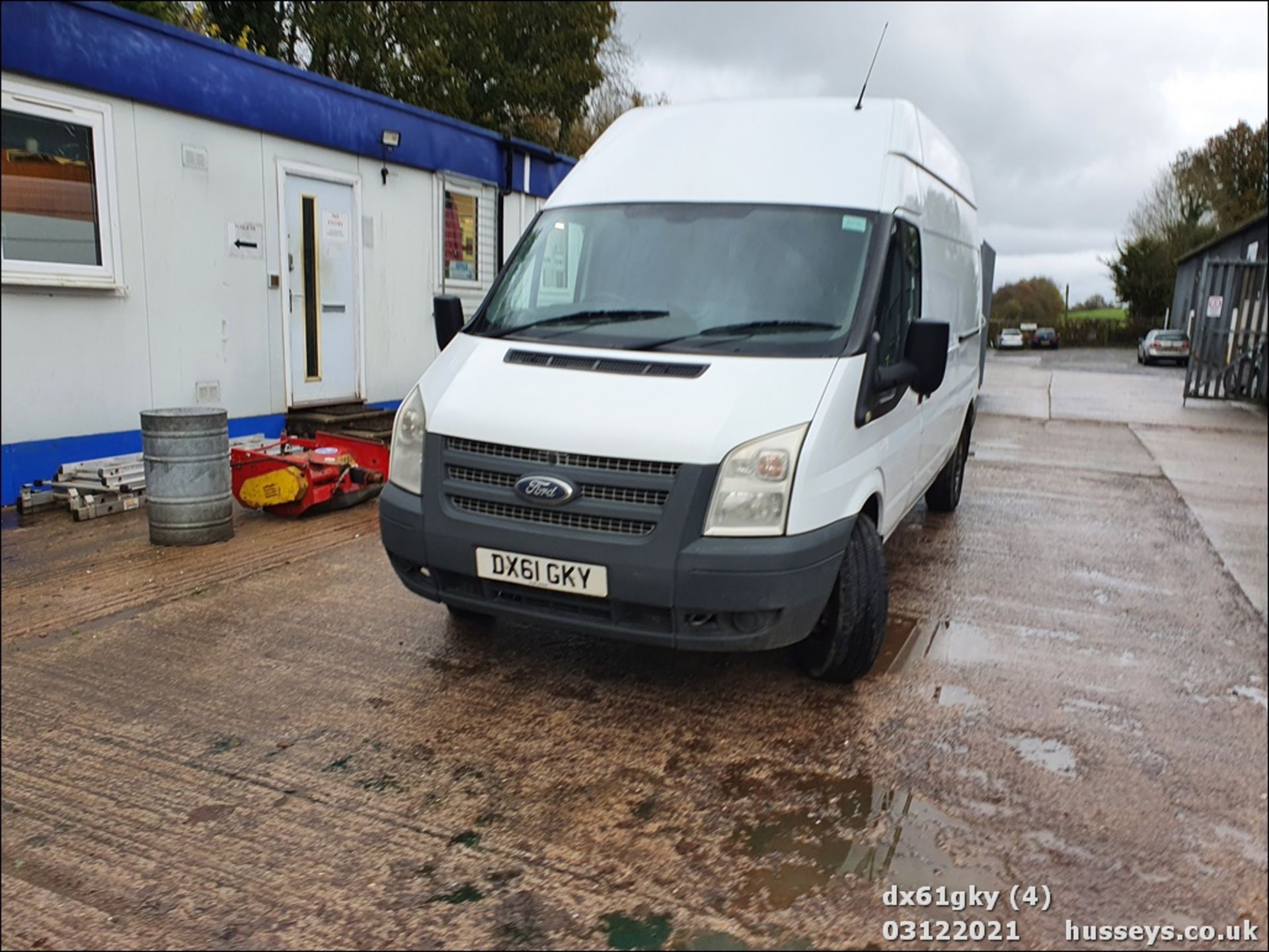 12/61 FORD TRANSIT 125 T350 RWD - 2198cc 2dr Van (White, 189k) - Image 4 of 20