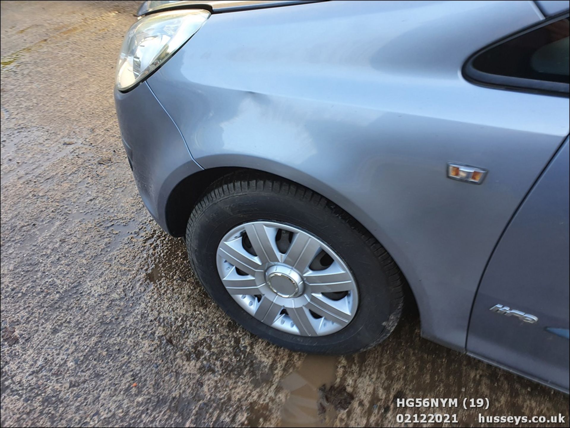 06/56 VAUXHALL CORSA LIFE - 998cc 3dr Hatchback (Silver, 65k) - Image 18 of 30