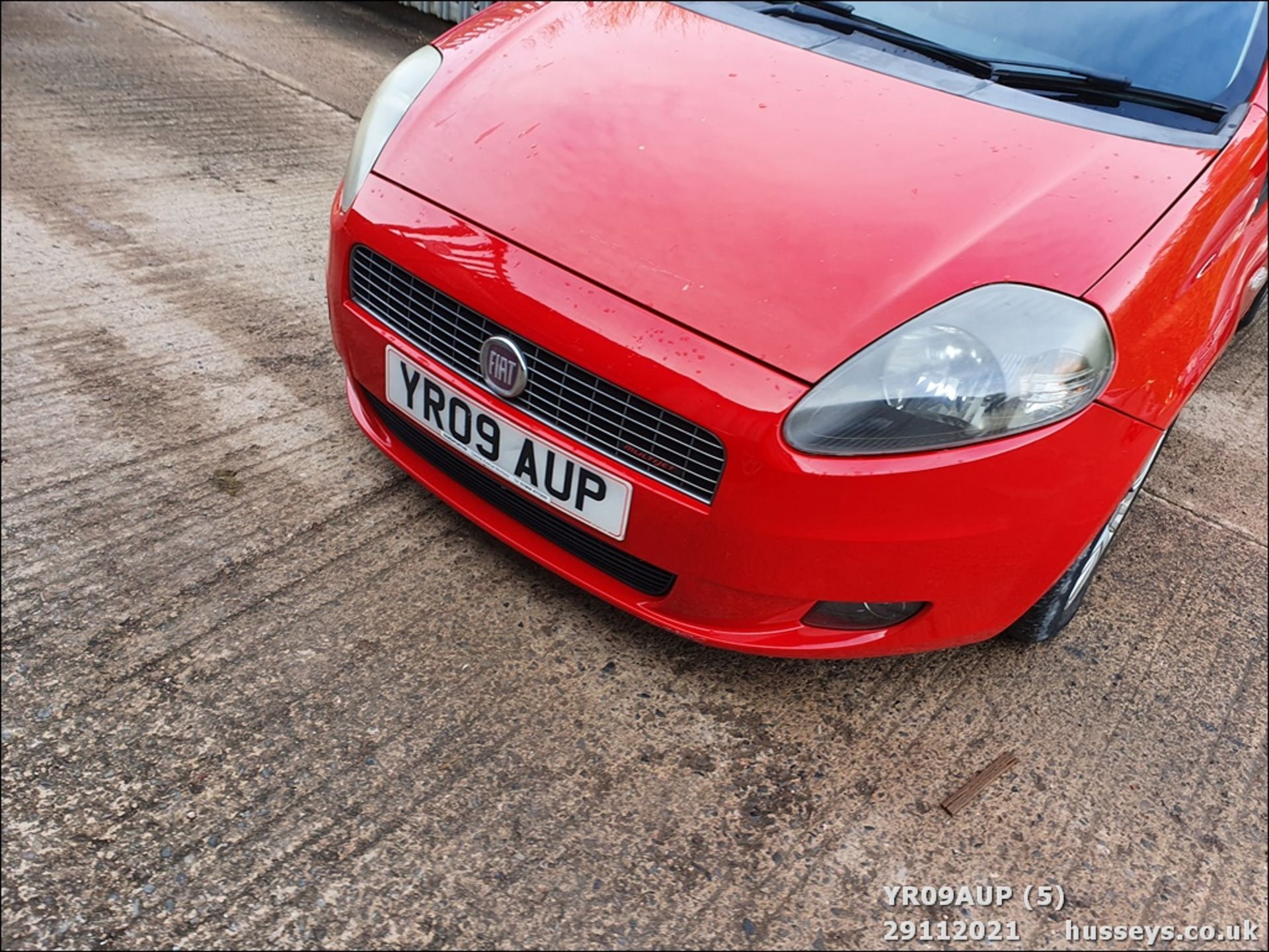 09/09 FIAT G PUNTO SPORTING MULTIJET - 1910cc 3dr Hatchback (Red, 105k) - Image 5 of 20