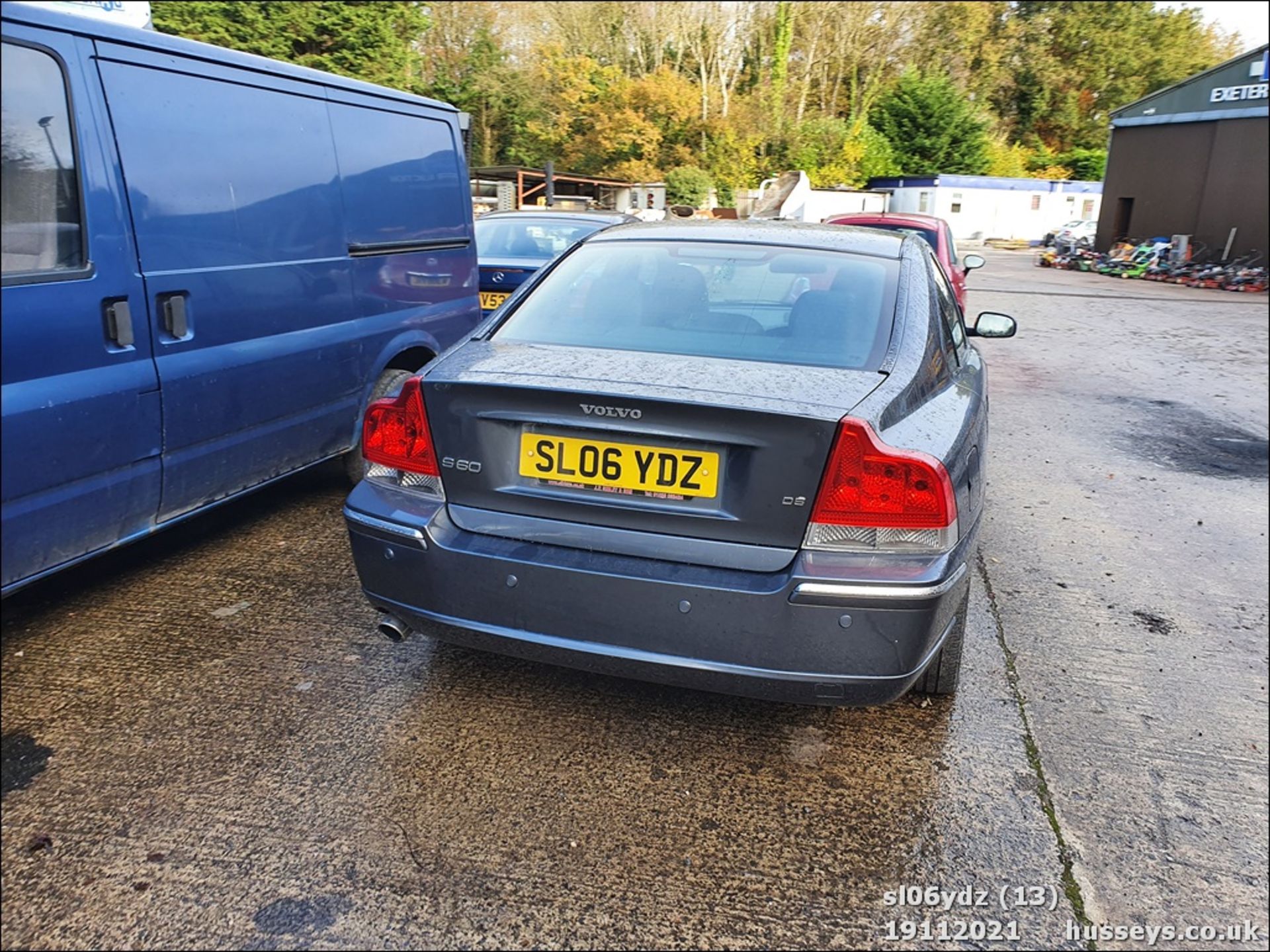 06/06 VOLVO S60 SE D 185 E4 - 2401cc 4dr Saloon (Grey) - Image 13 of 31