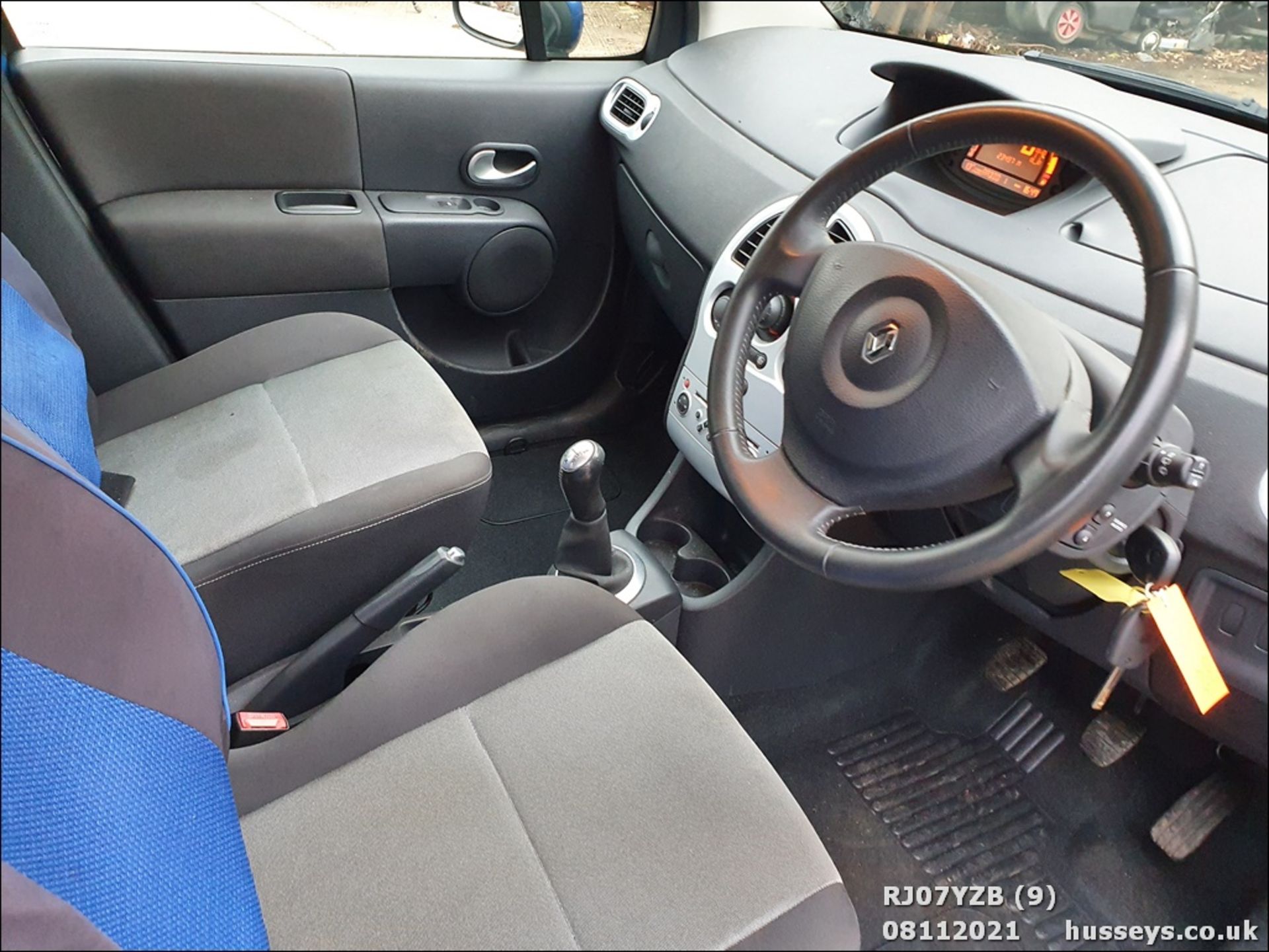 07/07 RENAULT MODUS DYNAMIQUE DCI 86 E4 - 1461cc 5dr Hatchback (Blue, 23k) - Image 9 of 13