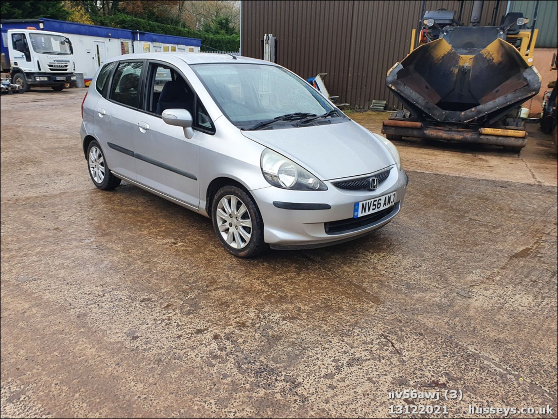 06/56 HONDA JAZZ SE - 1339cc 5dr Hatchback (Silver, 87k) - Image 4 of 44