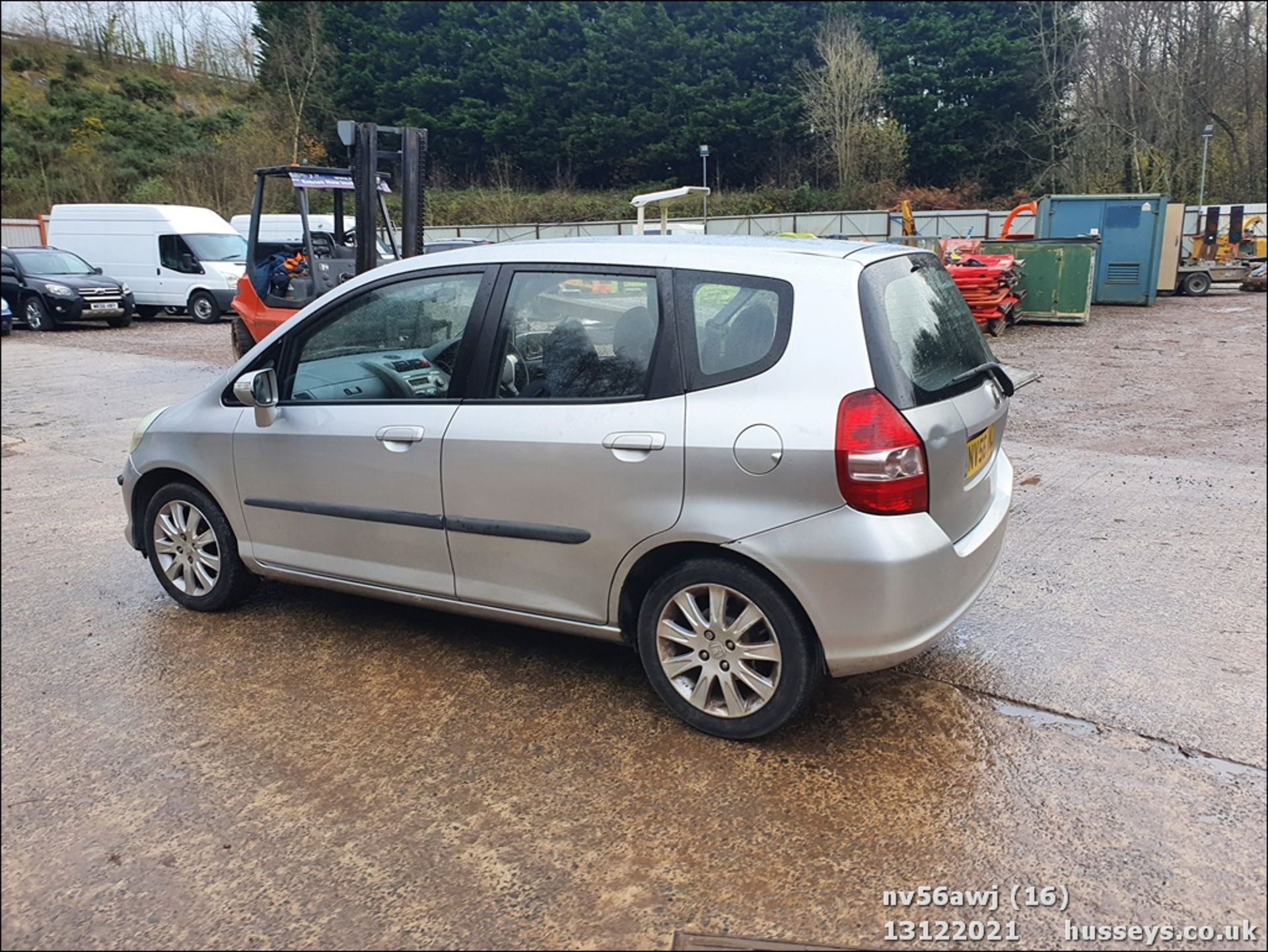 06/56 HONDA JAZZ SE - 1339cc 5dr Hatchback (Silver, 87k) - Image 17 of 44