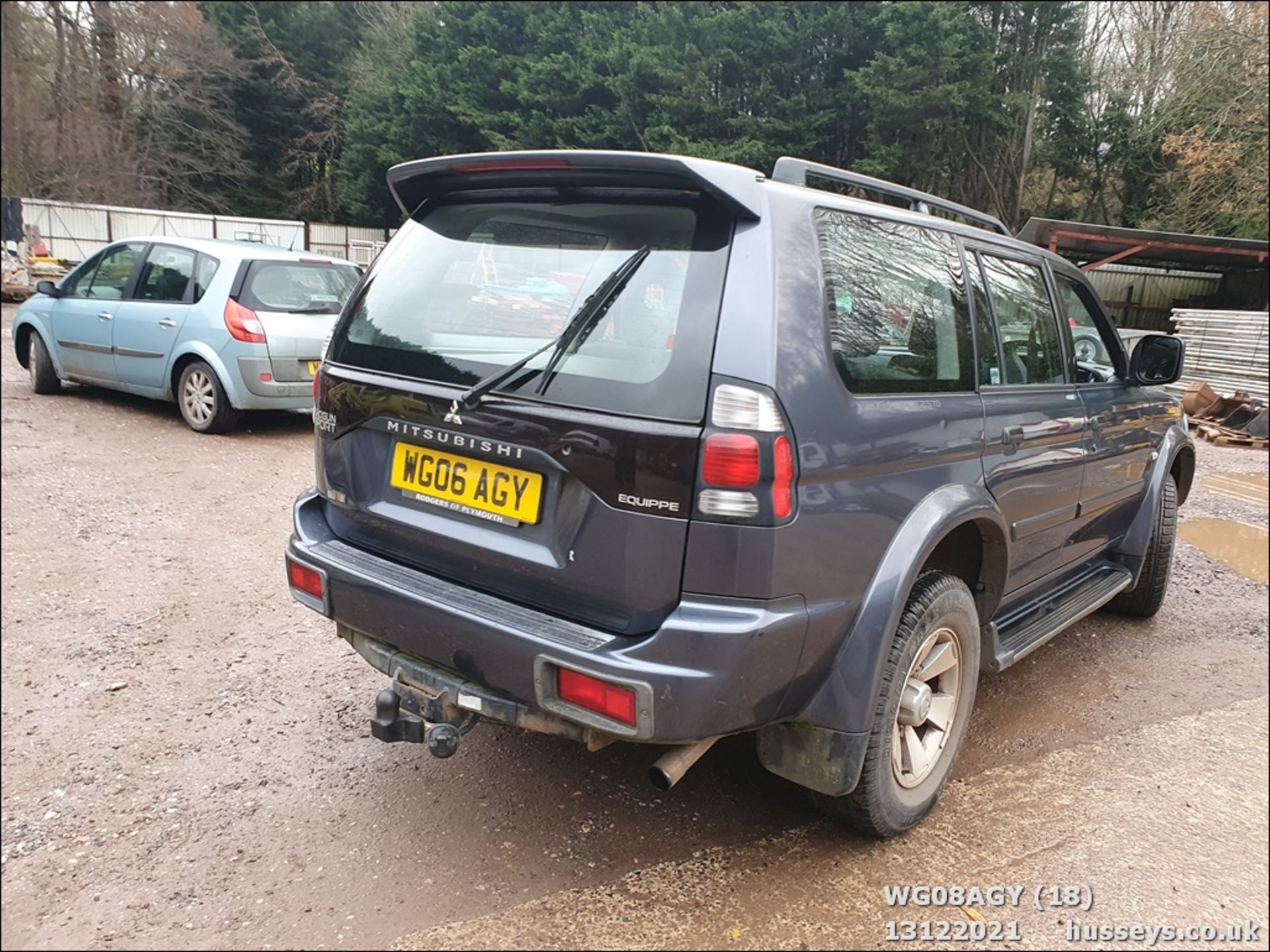 06/06 MITSUBISHI SHOGUN SPORT EQUIPPE TD - 2477cc 5dr Estate (Grey, 104k) - Image 19 of 29