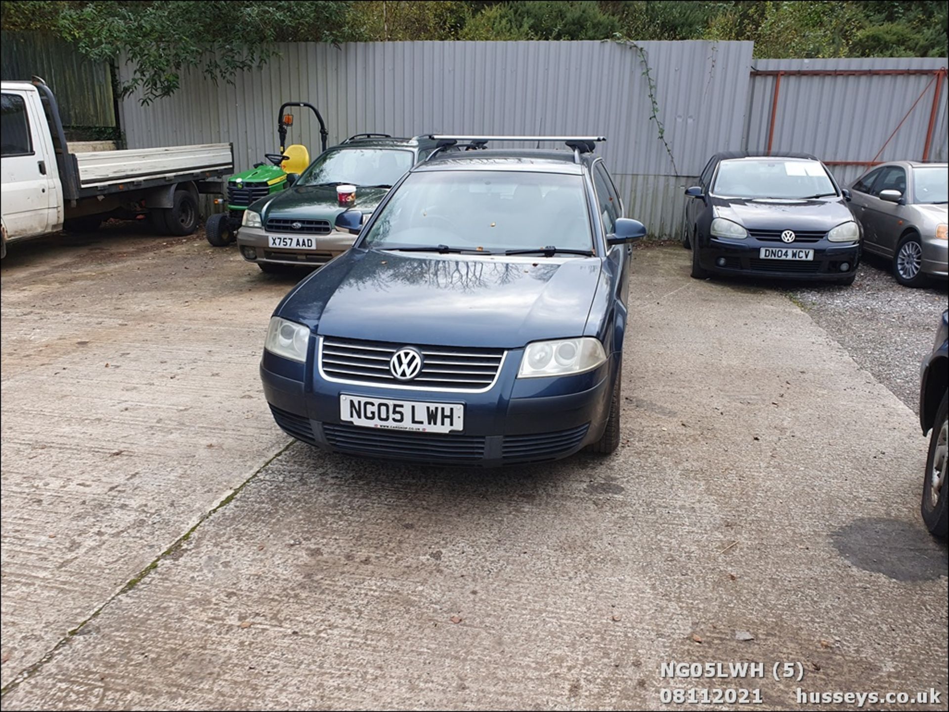 05/05 VOLKSWAGEN PASSAT TRENDLINE TDI 100 - 1896cc 5dr Estate (Blue, 209k) - Image 5 of 19