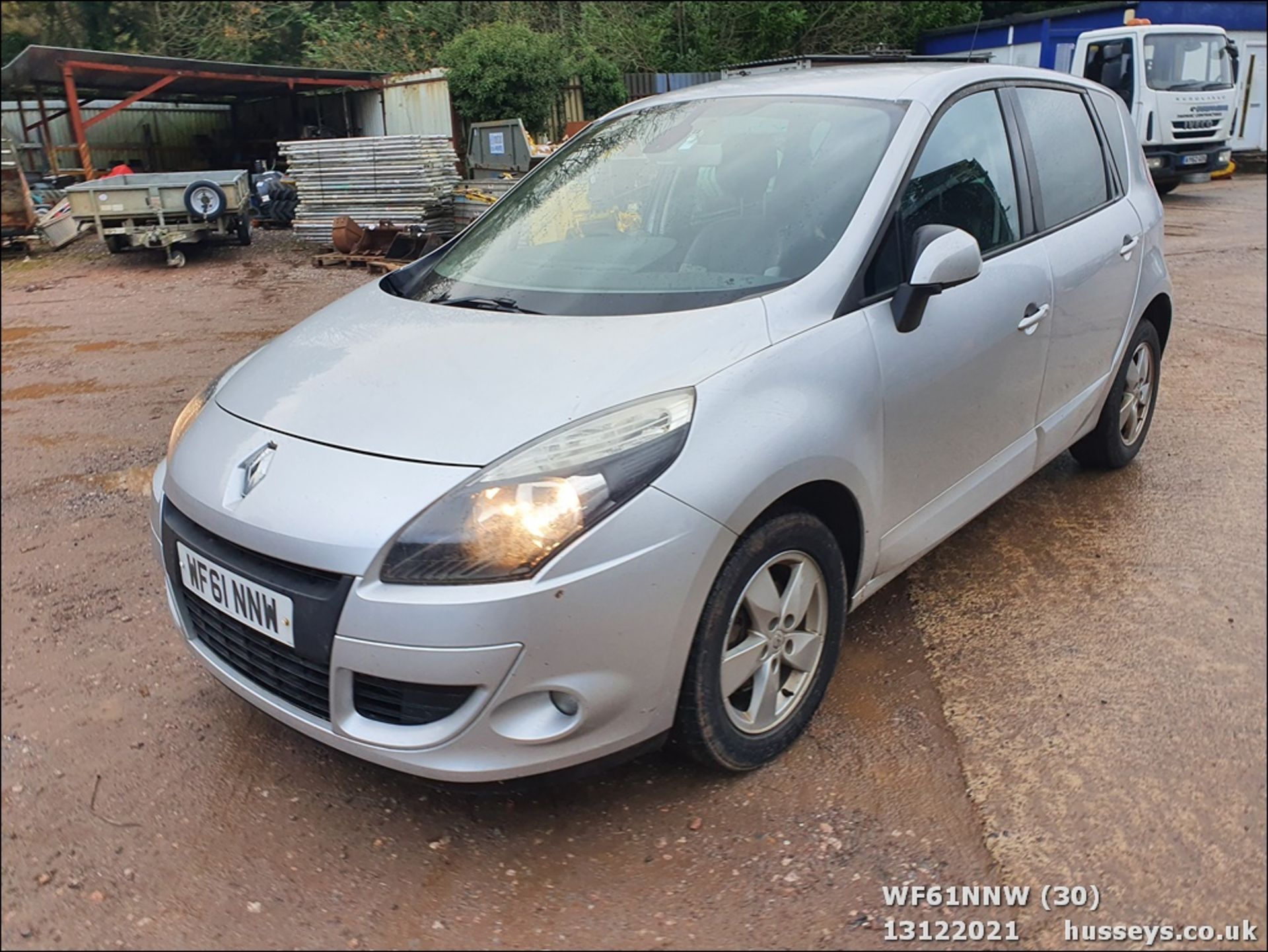 11/61 RENAULT SCENIC DYNAMIQUE TOMTOM D - 1461cc 5dr MPV (Silver, 93k) - Image 32 of 37