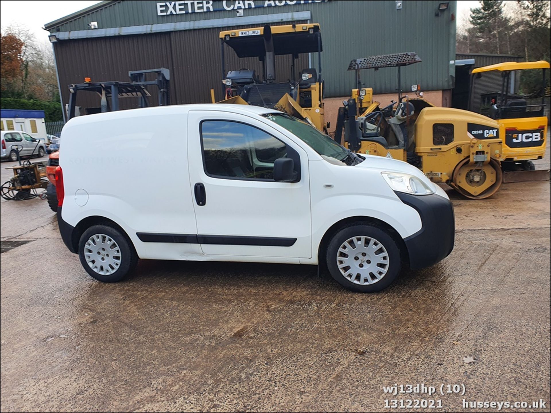 13/13 PEUGEOT BIPPER SE HDI S-A - 1248cc 5dr Van (White, 64k) - Image 11 of 29