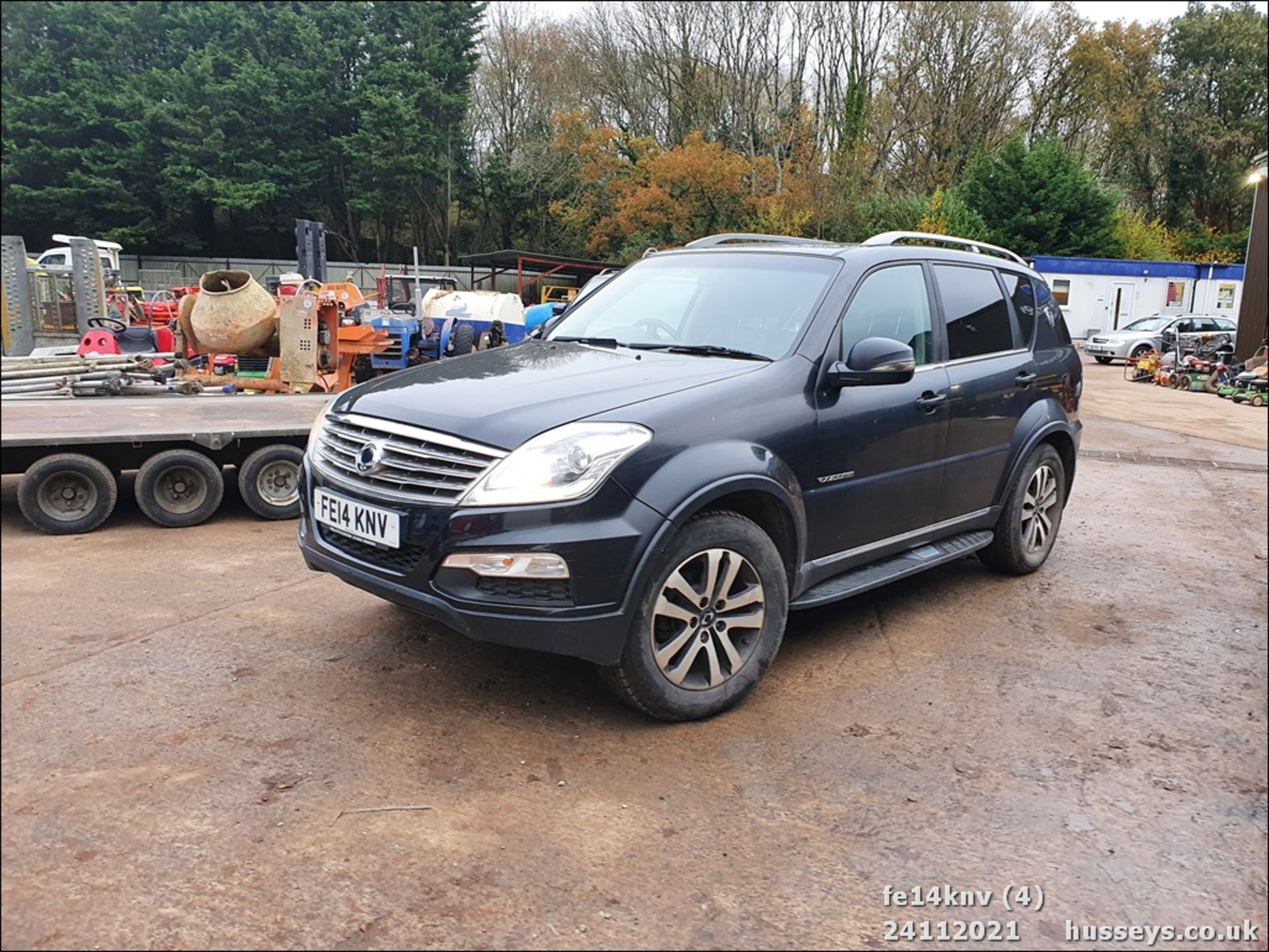 14/14 SSANGYONG REXTON EX AUTO - 1998cc 5dr Estate (Black) - Image 4 of 31