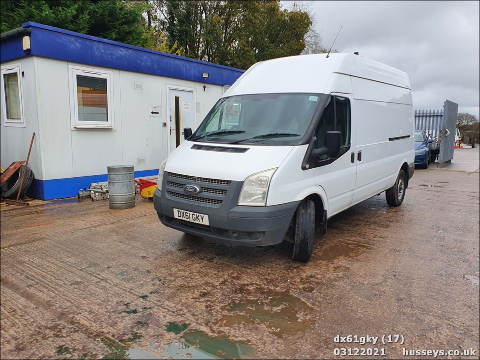 12/61 FORD TRANSIT 125 T350 RWD - 2198cc 2dr Van (White, 189k) - Image 17 of 20