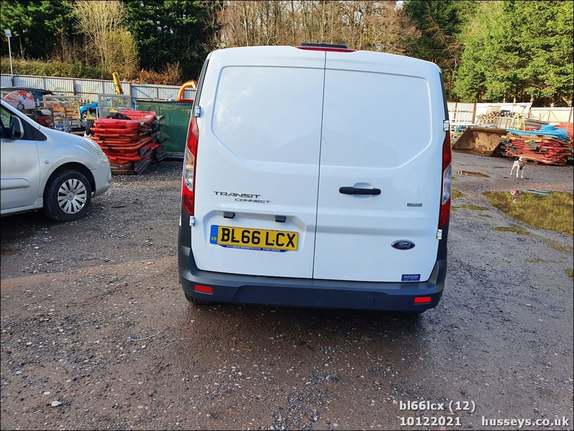 17/66 FORD TRANSIT CONNECT 200 TRND - 998cc 5dr Van (White, 128k) - Image 12 of 24