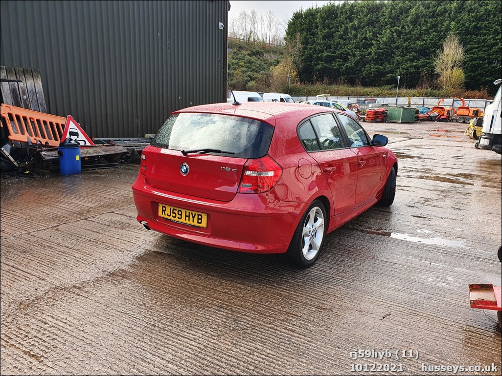 10/59 BMW 118D SPORT - 1995cc 5dr Hatchback (Red) - Image 11 of 39