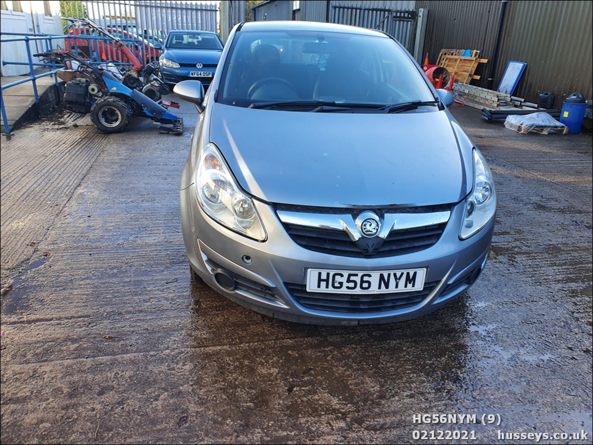 06/56 VAUXHALL CORSA LIFE - 998cc 3dr Hatchback (Silver, 65k) - Image 8 of 30