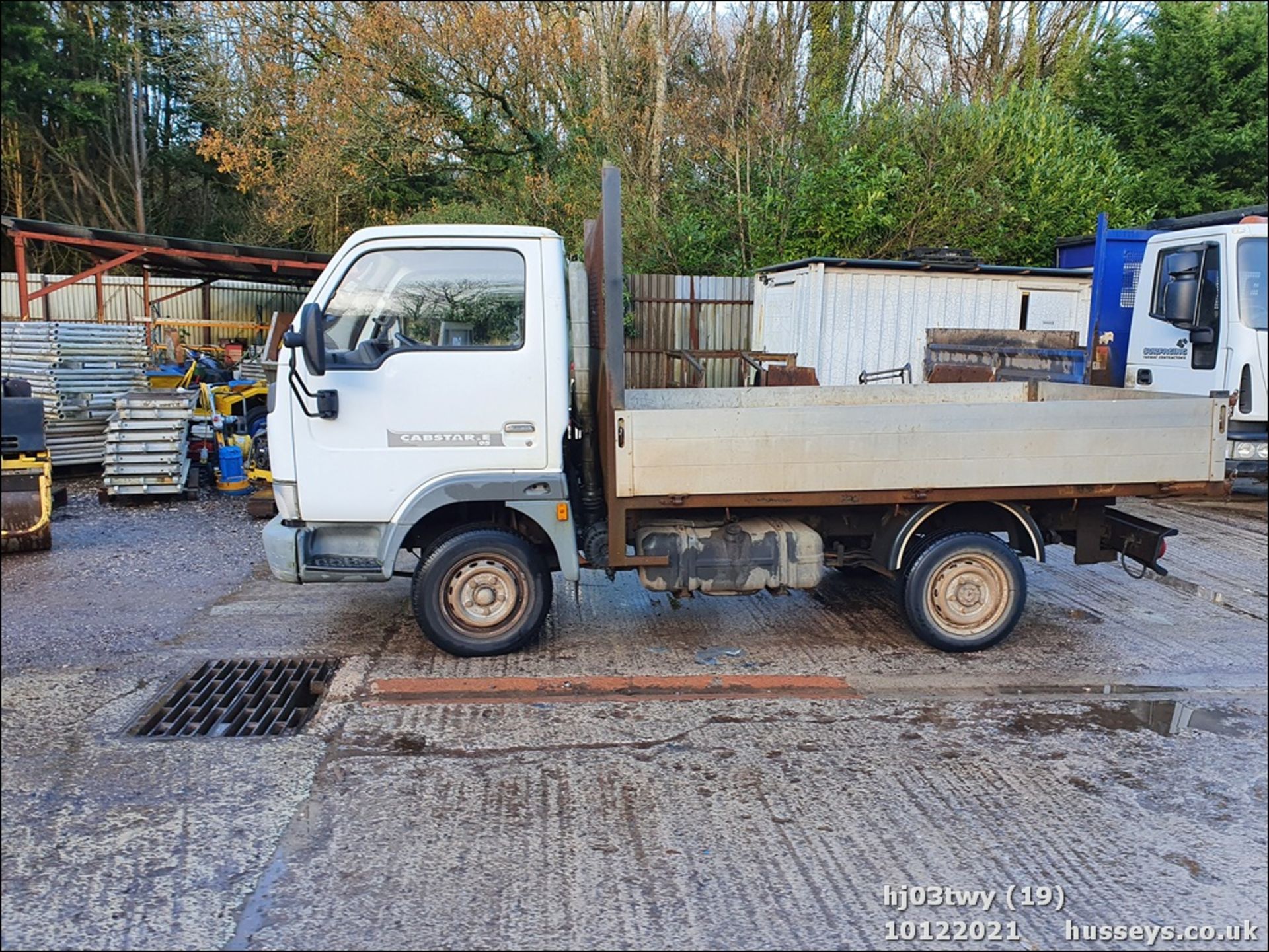 03/03 NISSAN CABSTAR E95 SWB - 2664cc 2dr Tipper (White, 90k) - Image 7 of 24