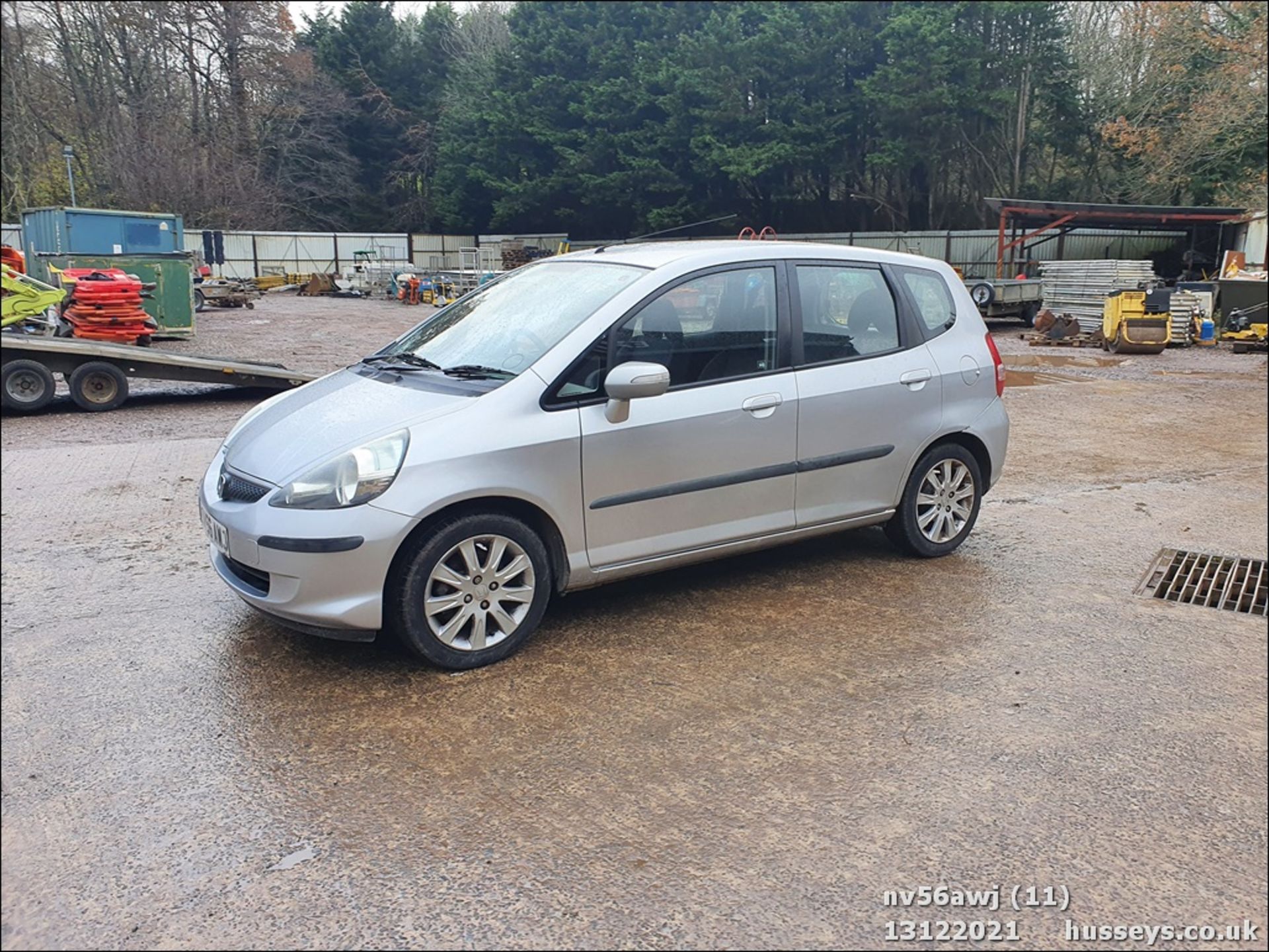 06/56 HONDA JAZZ SE - 1339cc 5dr Hatchback (Silver, 87k) - Image 12 of 44