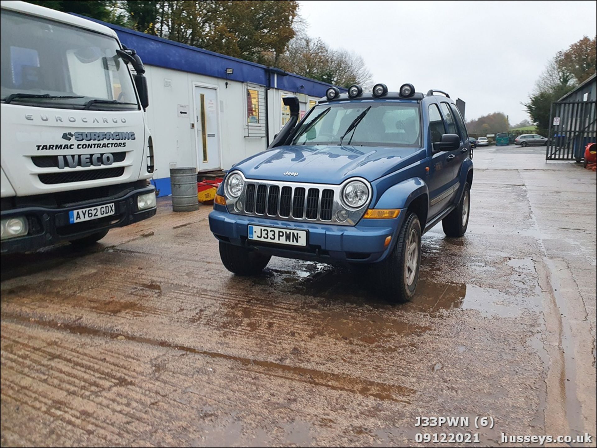 2005 JEEP CHEROKEE LIMITED CRD A - 2766cc 5dr Estate (Blue, 174k) - Image 6 of 28