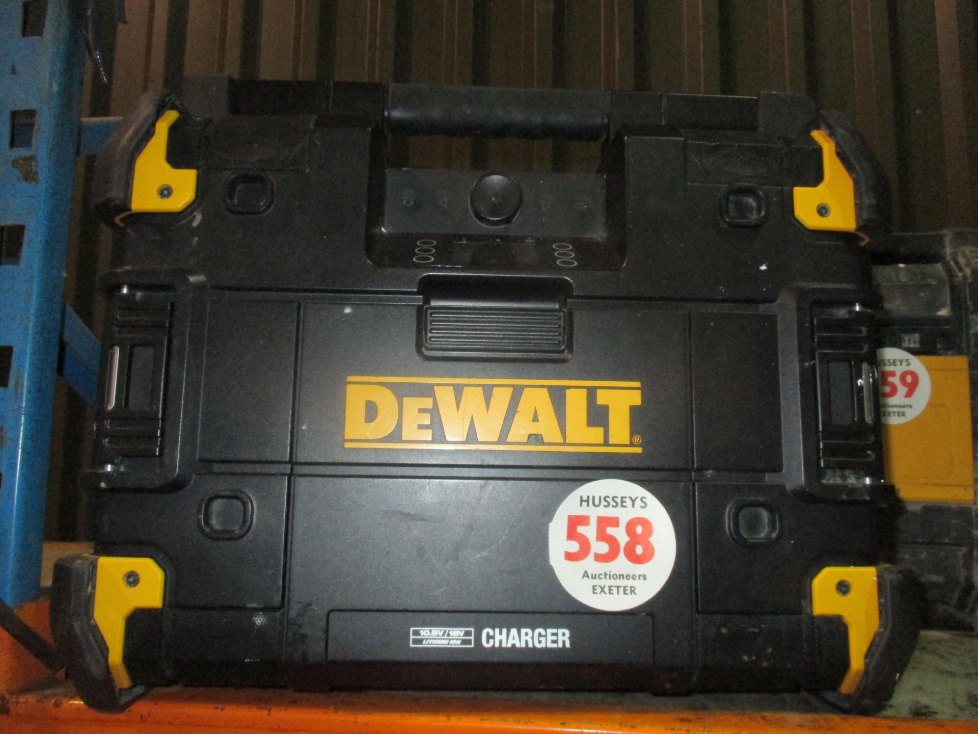 DEWALT RADIO