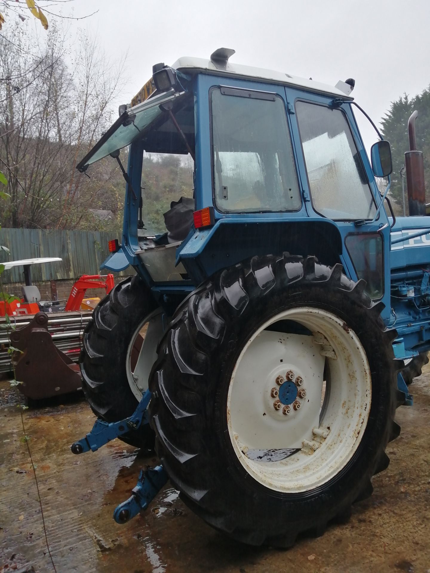 FORD 8210 4WD TRACTOR C.W V5 4800HRS - Image 7 of 12