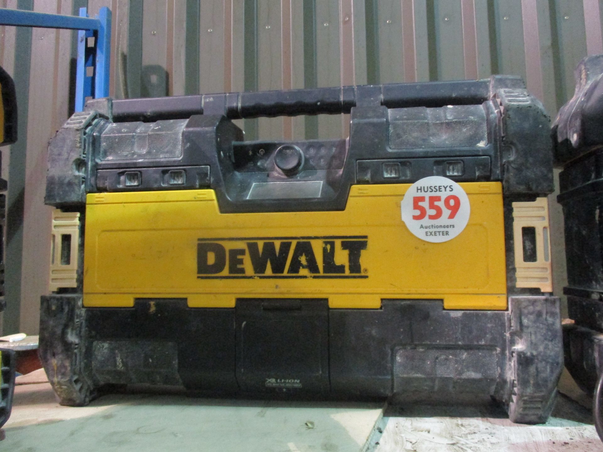 DEWALT RADIO