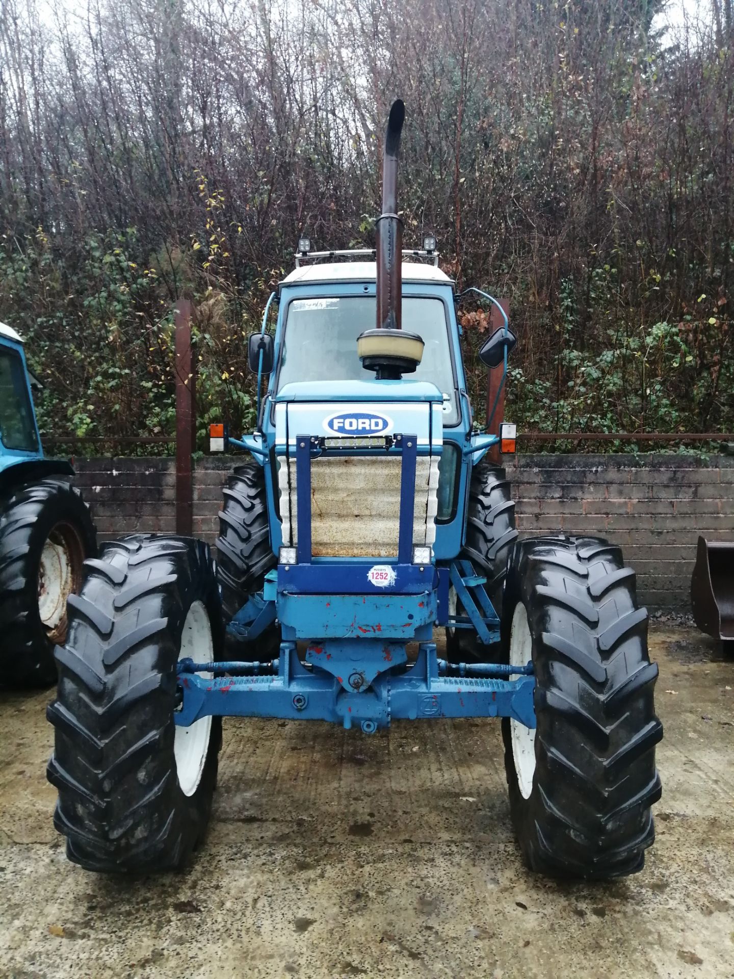 FORD 8210 4WD TRACTOR C.W V5 4800HRS