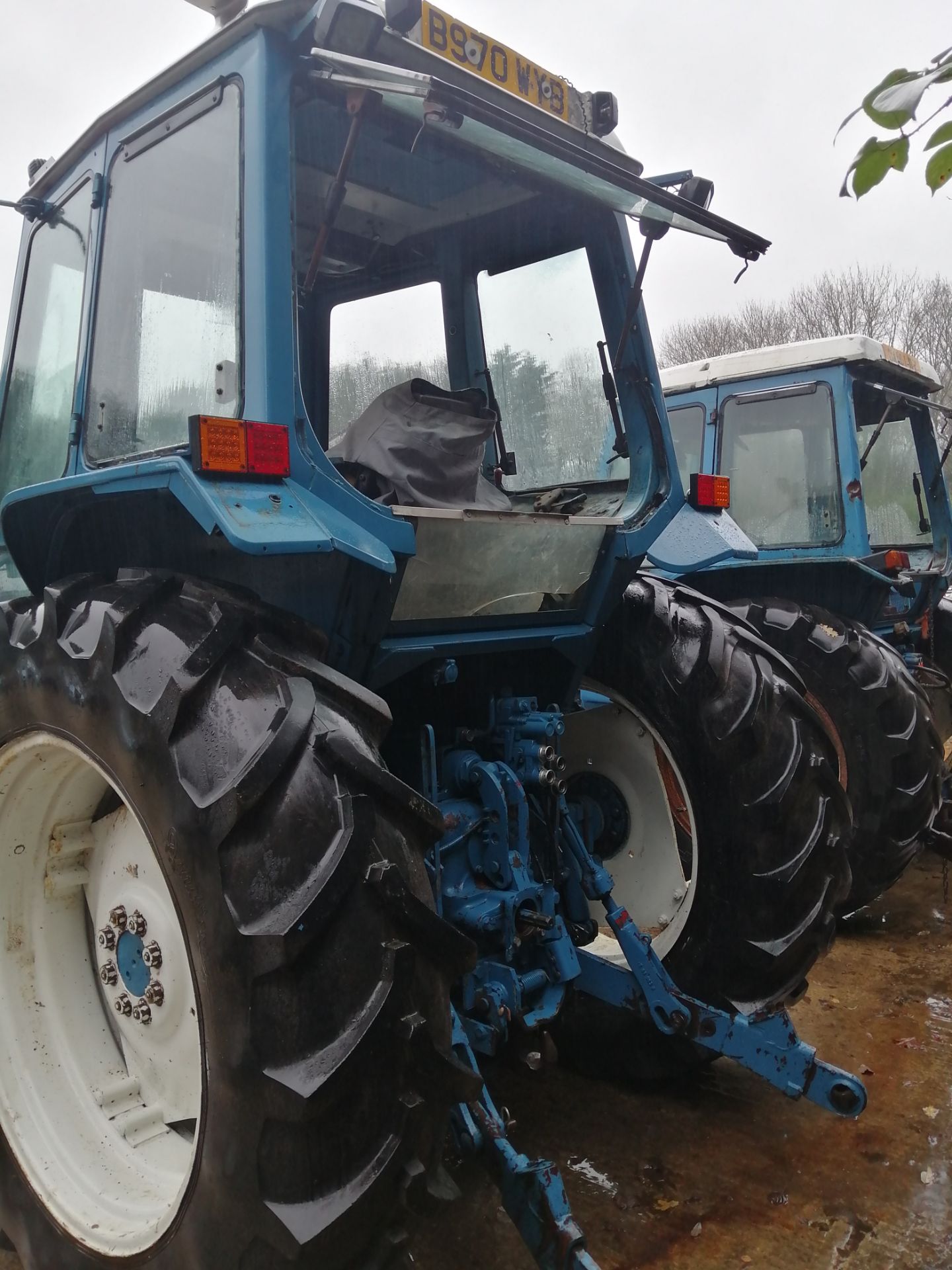 FORD 8210 4WD TRACTOR C.W V5 4800HRS - Image 6 of 12