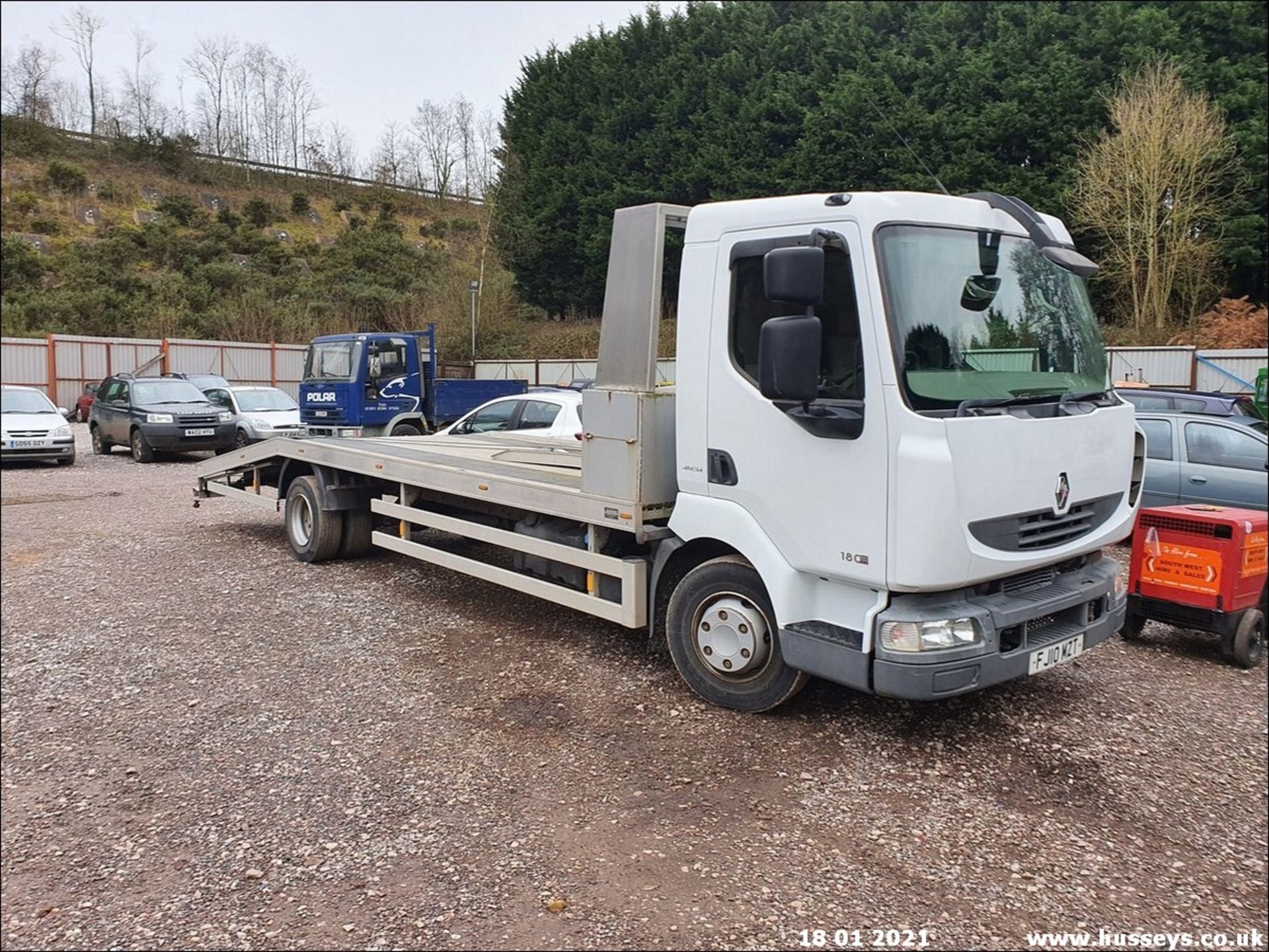 10/10 RENAULT TRUCKS MIDLUM (45) - 4764cc 2dr Flat Bed (White, 331k) - Image 3 of 8