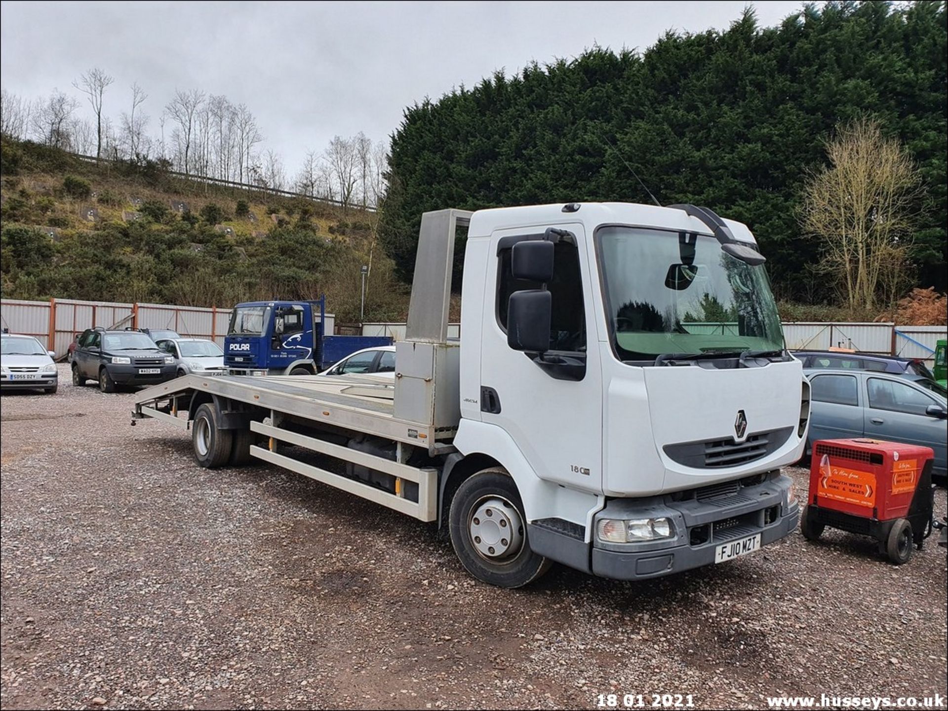 10/10 RENAULT TRUCKS MIDLUM (45) - 4764cc 2dr Flat Bed (White, 331k) - Image 7 of 8